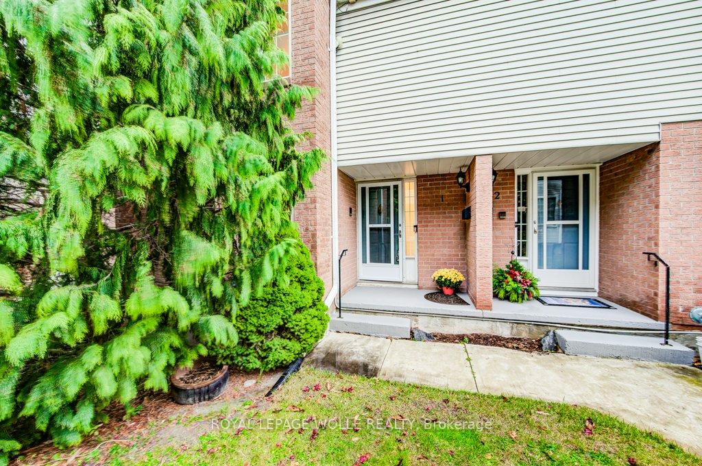 Photo 3 of Unit 1, 494 Beechwood Drive, Waterloo — HOMEH