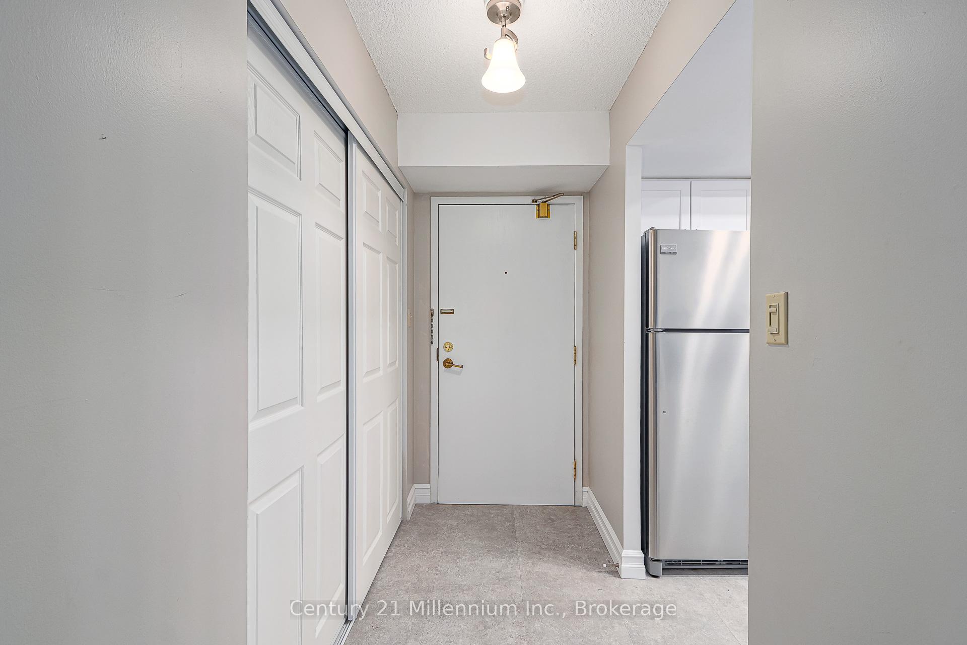 Photo 4 of Unit 401, 172 Eighth Street, Collingwood — HOMEH