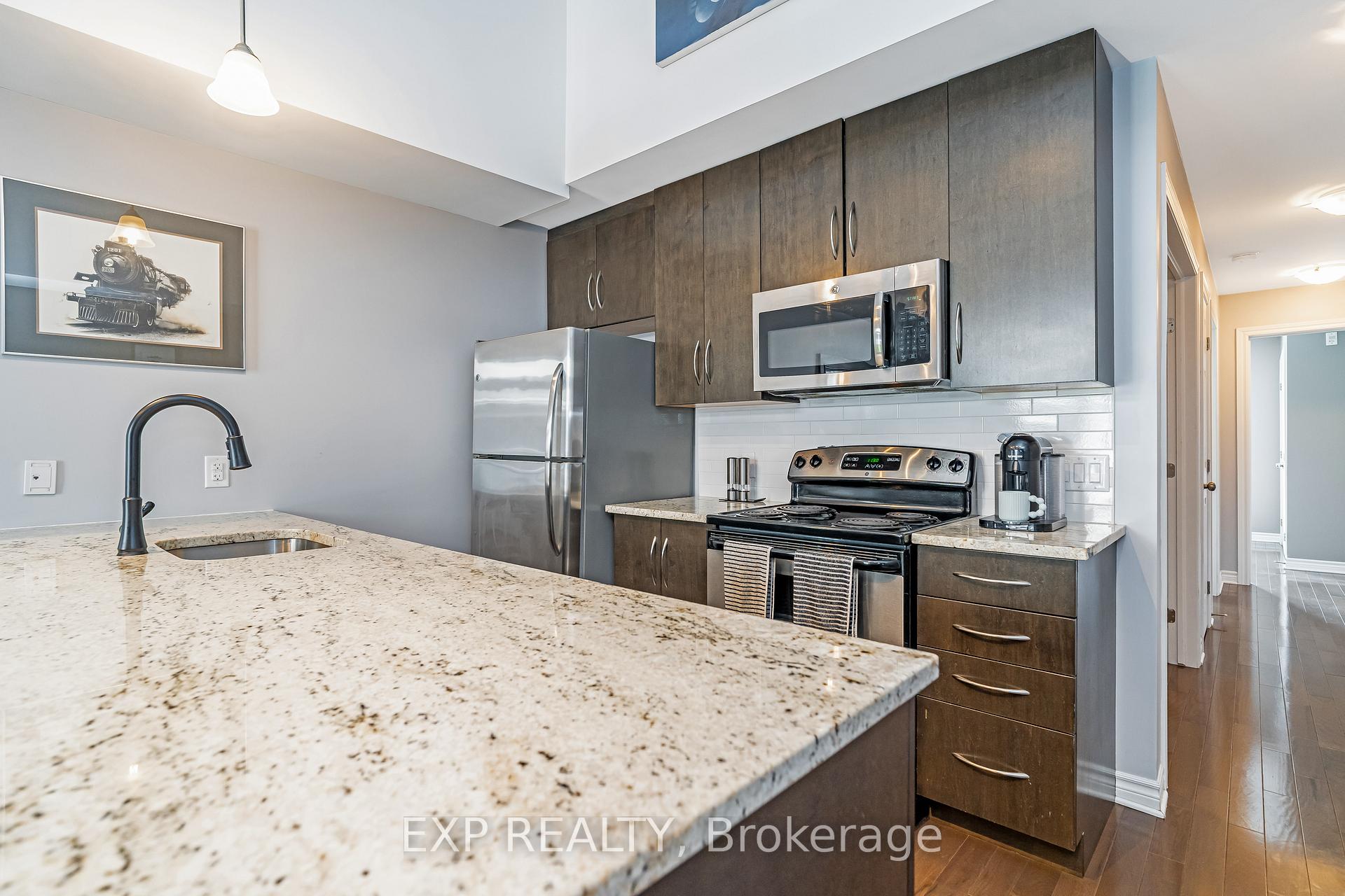 Photo 8 of Unit G, 330 Everest Private, Ottawa, Elmvale Acres — HOMEH