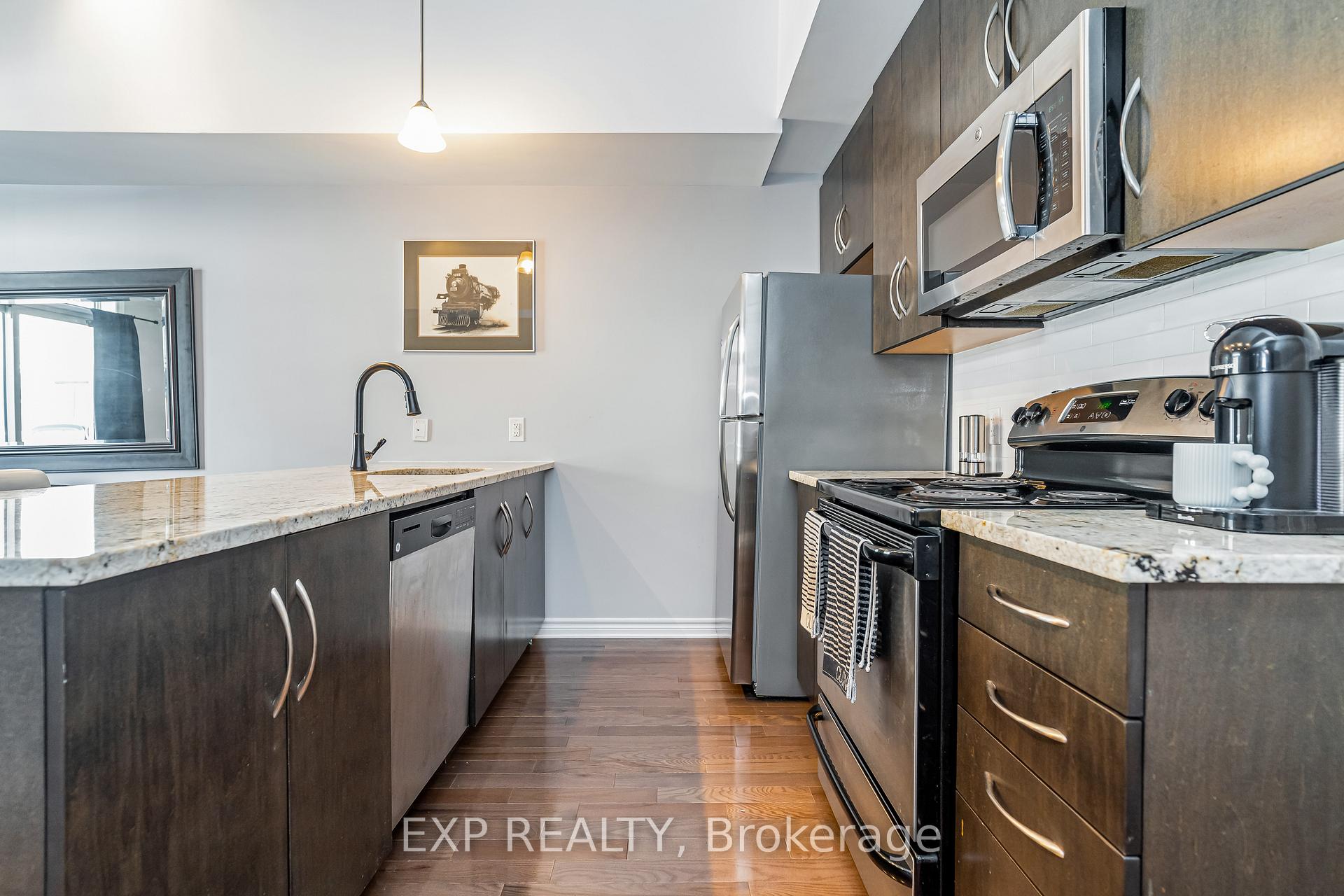 Photo 9 of Unit G, 330 Everest Private, Ottawa, Elmvale Acres — HOMEH