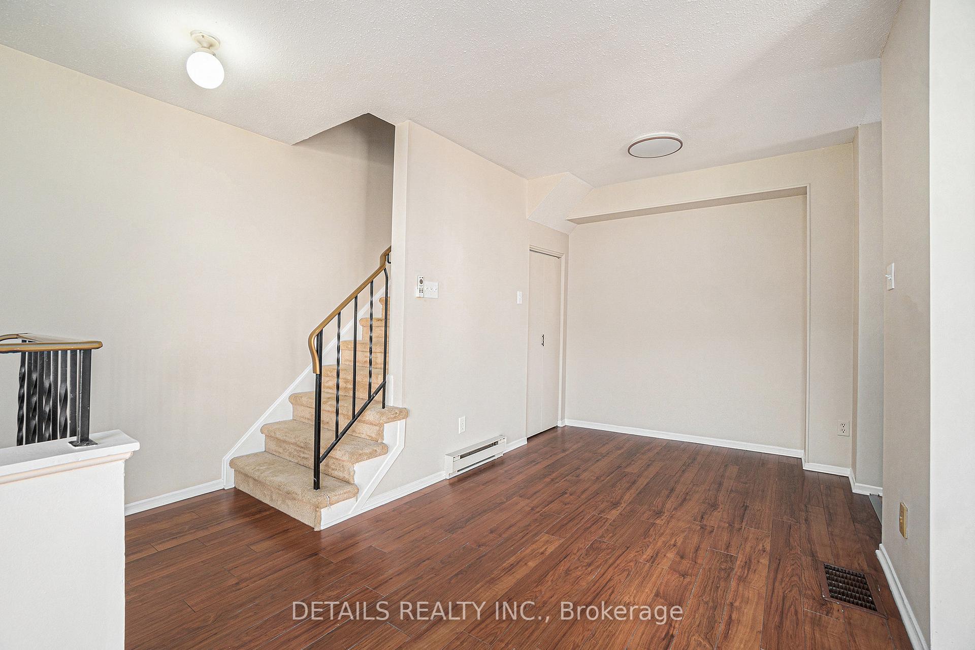 Photo 10 of 5D Forester Crescent, Ottawa, Westcliffe Estates — HOMEH