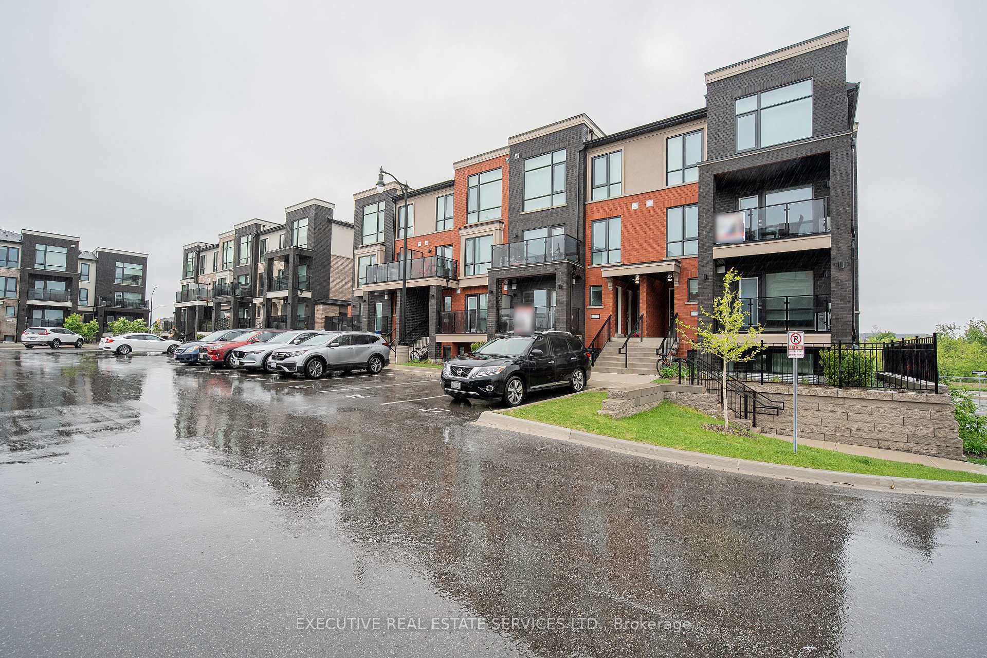 Front of Unit 10, 195 Veterans Drive