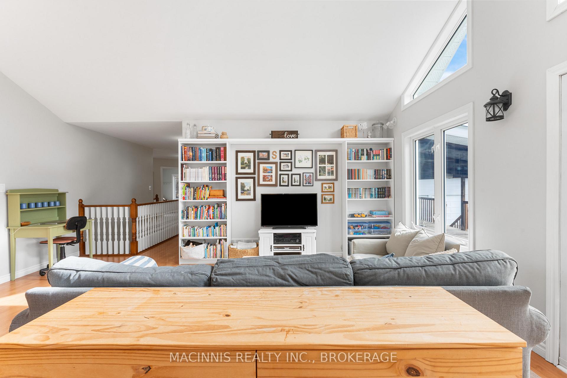 Photo 17 of 2040 Keeley Road, Frontenac, Frontenac South — HOMEH