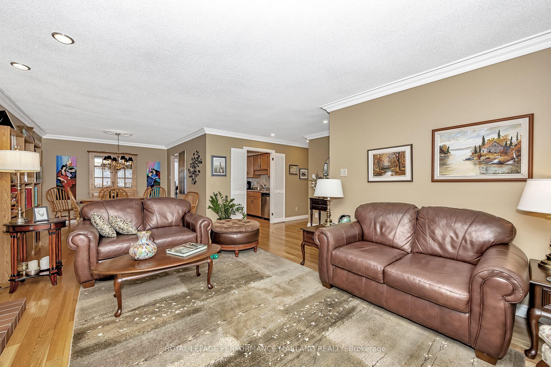 Photo 4 of 12 Glen Abbey Crescent, Ottawa, Stittsville (Central) — HOMEH