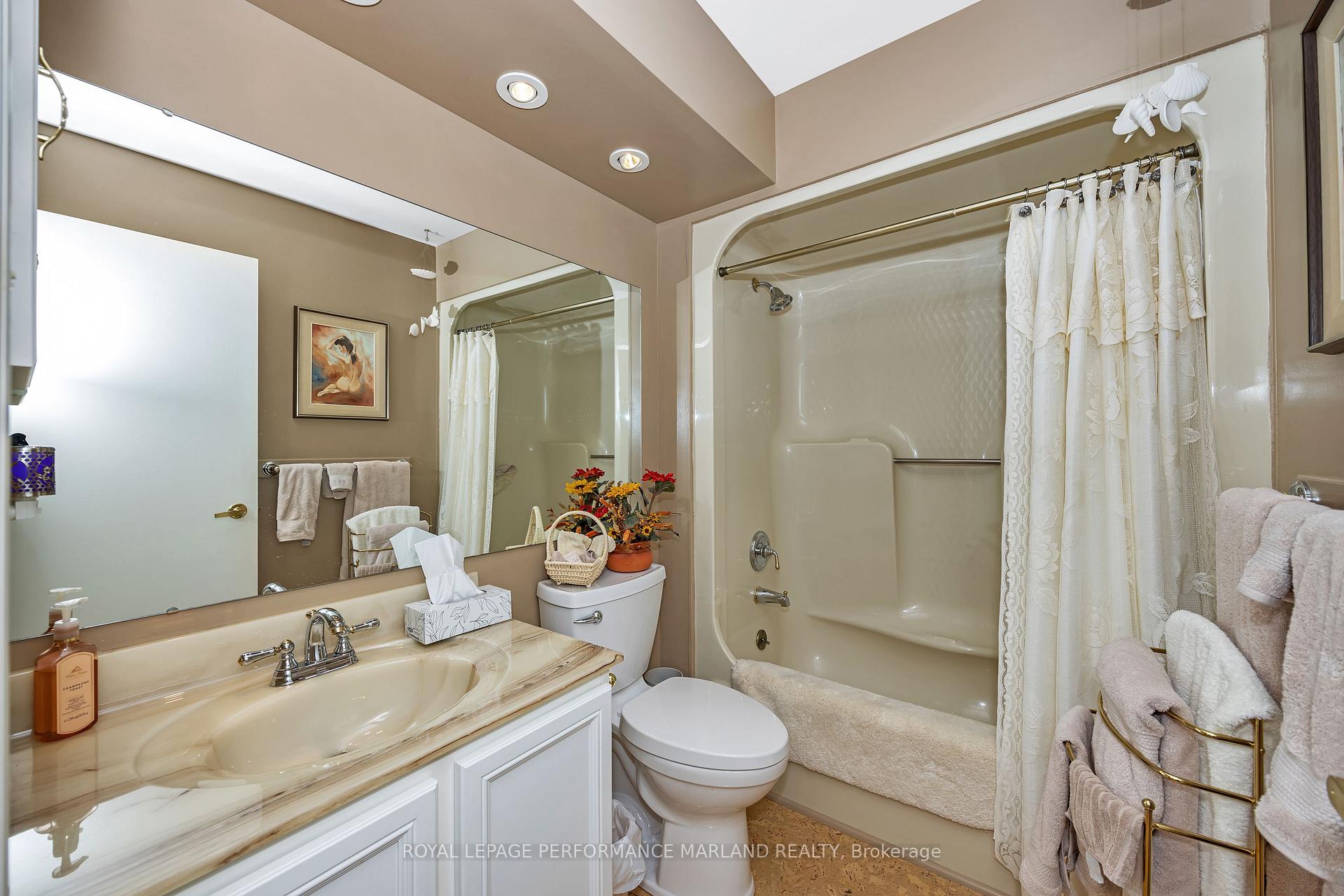 Photo 20 of 12 Glen Abbey Crescent, Ottawa, Stittsville (Central) — HOMEH