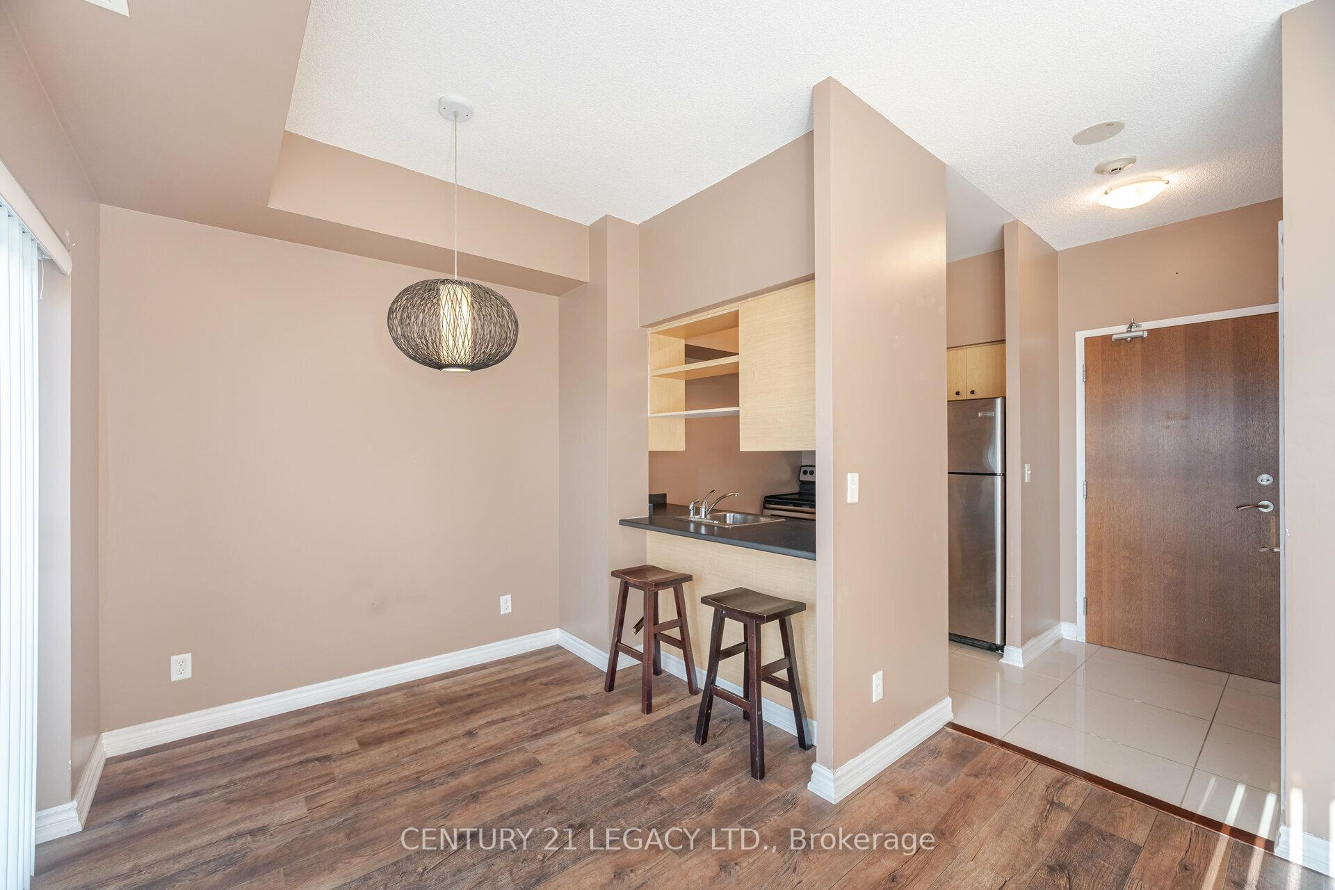 Photo 12 of Unit 1406, 215 Queen Street E, Brampton, Queen Street Corridor — HOMEH
