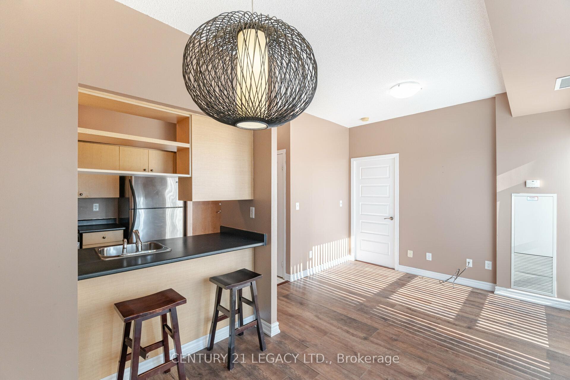 Photo 13 of Unit 1406, 215 Queen Street E, Brampton, Queen Street Corridor — HOMEH