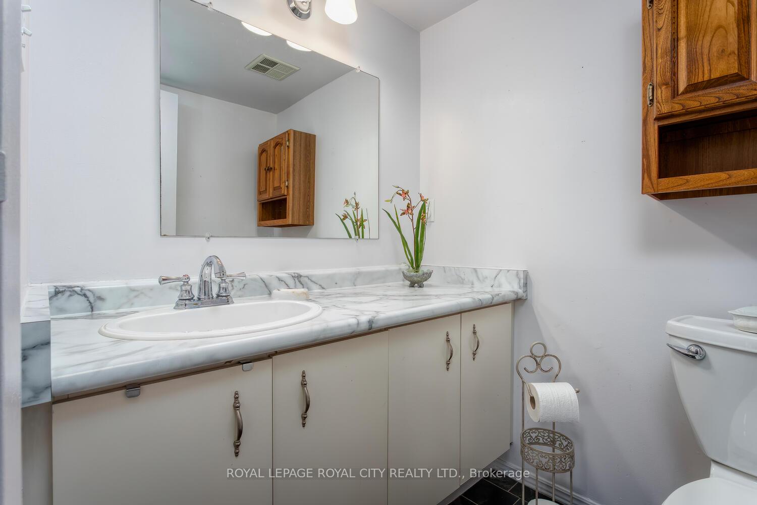 Photo 8 of Unit 708, 358 Waterloo Avenue, Guelph, Junction/Onward Willow — HOMEH