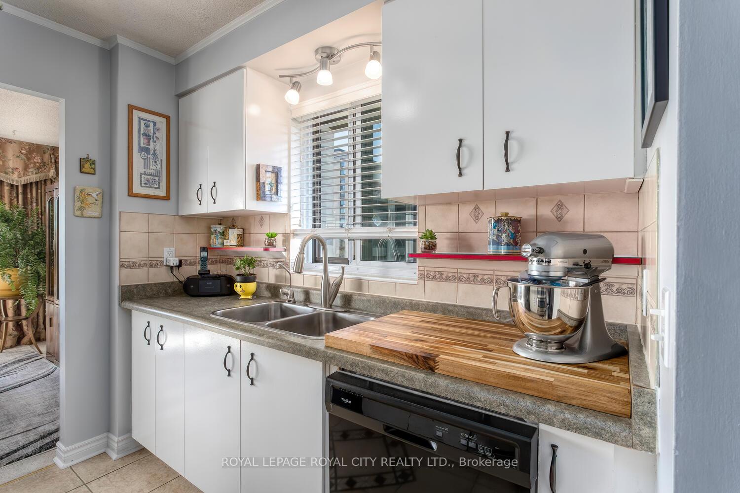 Photo 19 of Unit 708, 358 Waterloo Avenue, Guelph, Junction/Onward Willow — HOMEH