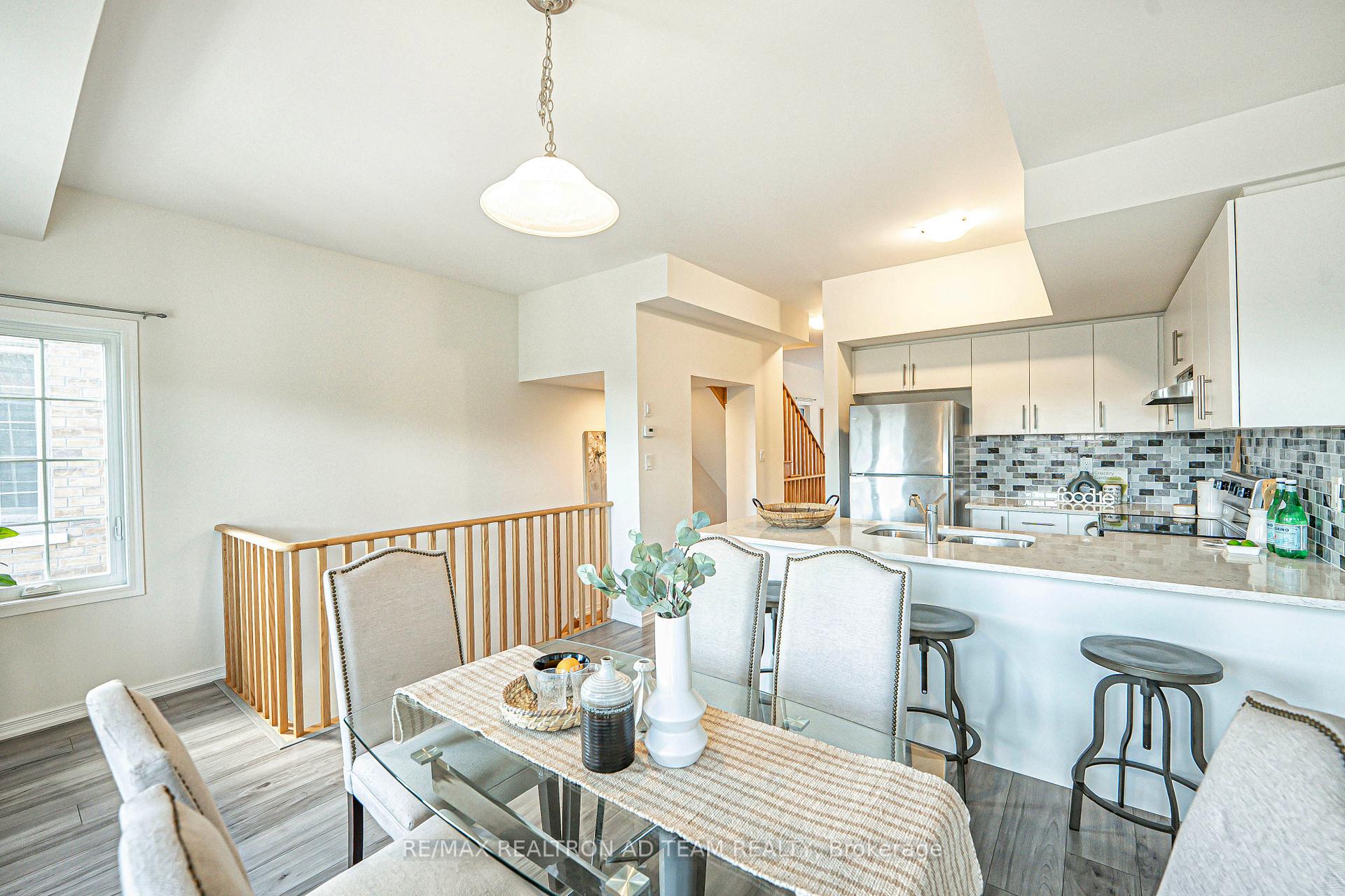 Photo 11 of 205 Royal Northern Path, Oshawa, Windfields — HOMEH