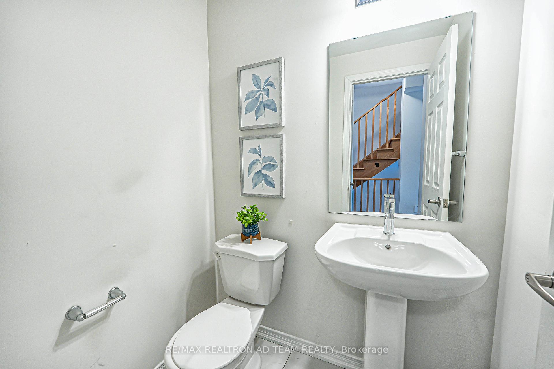 Photo 14 of 205 Royal Northern Path, Oshawa, Windfields — HOMEH