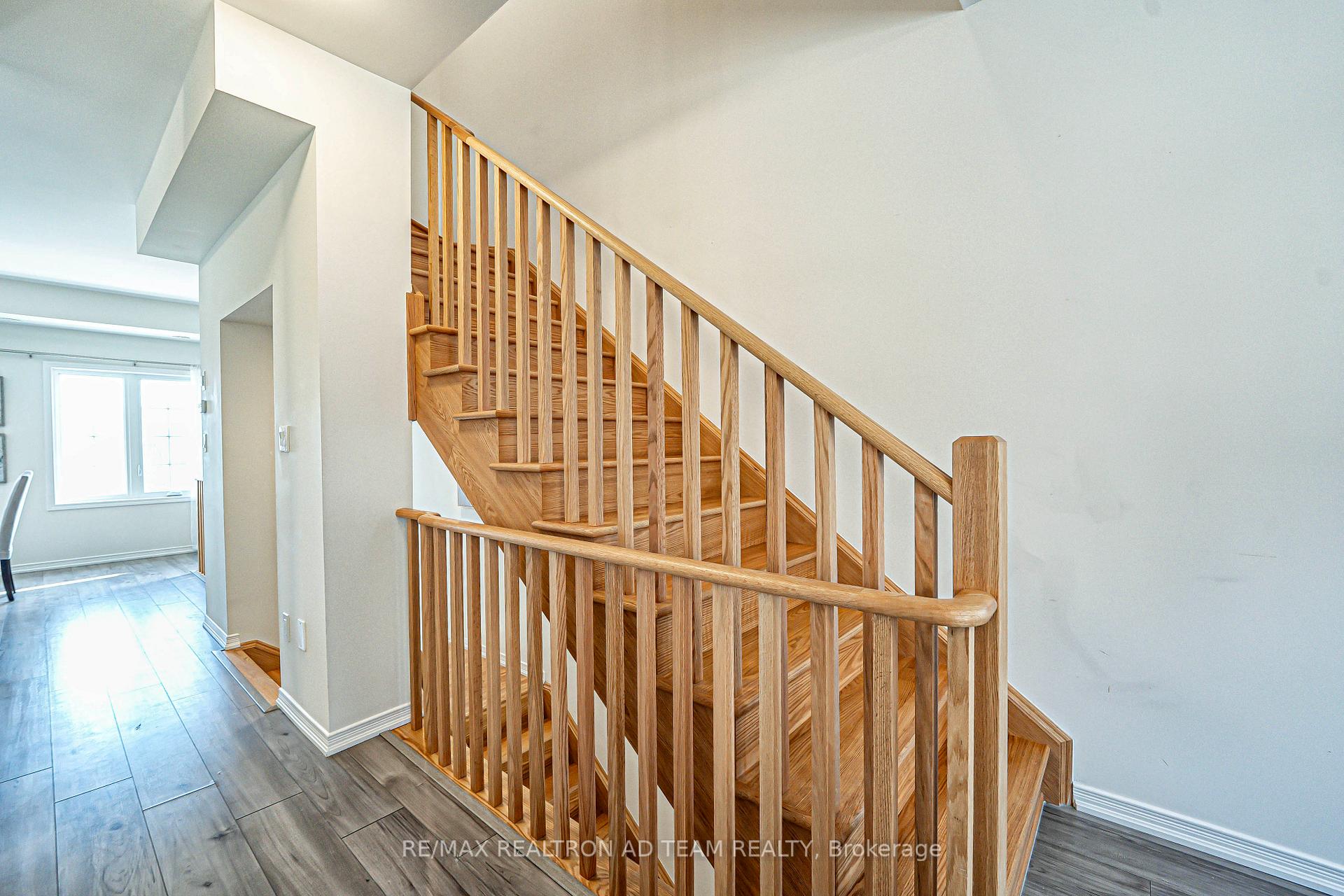 Photo 16 of 205 Royal Northern Path, Oshawa, Windfields — HOMEH