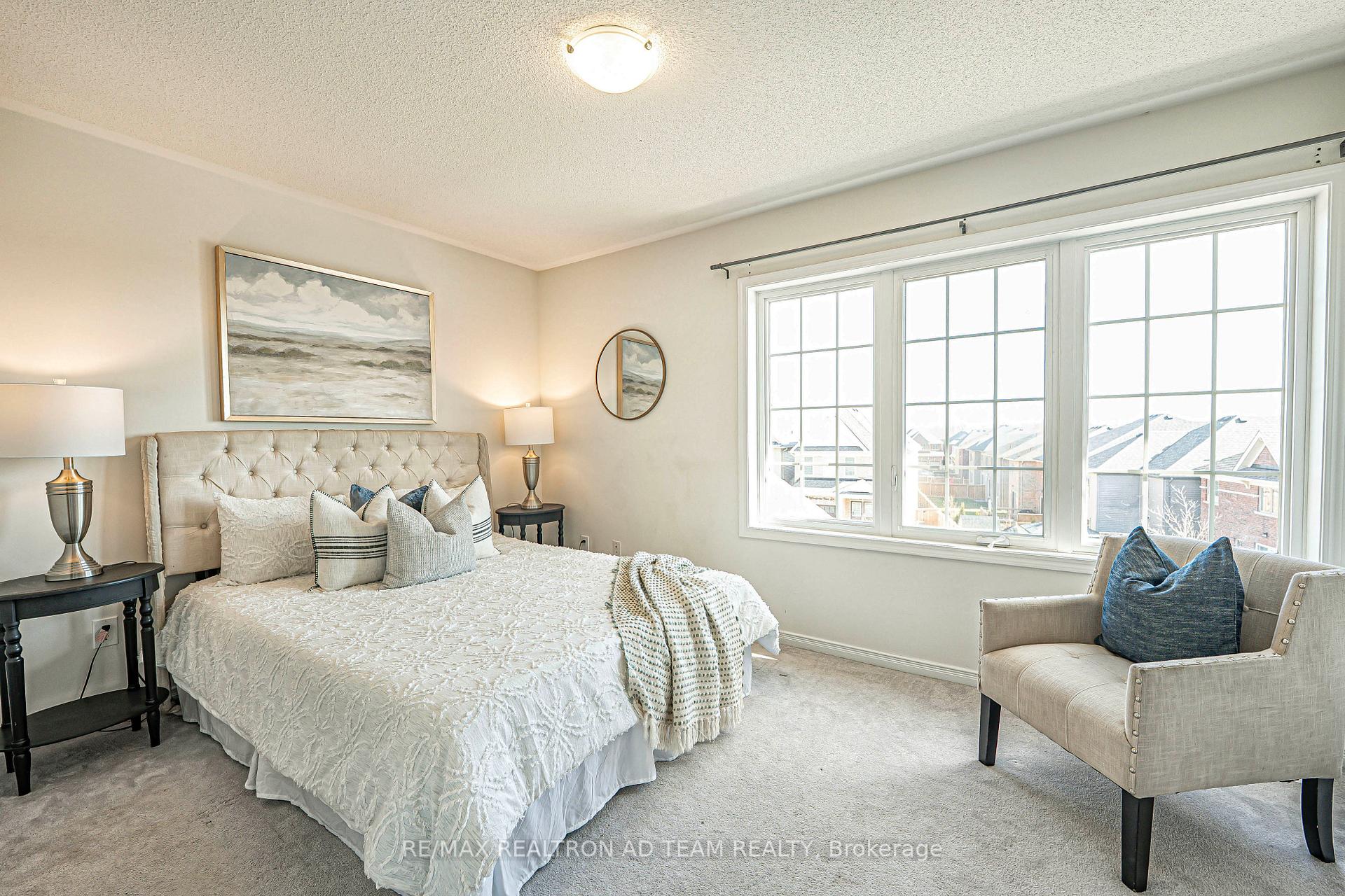 Photo 17 of 205 Royal Northern Path, Oshawa, Windfields — HOMEH