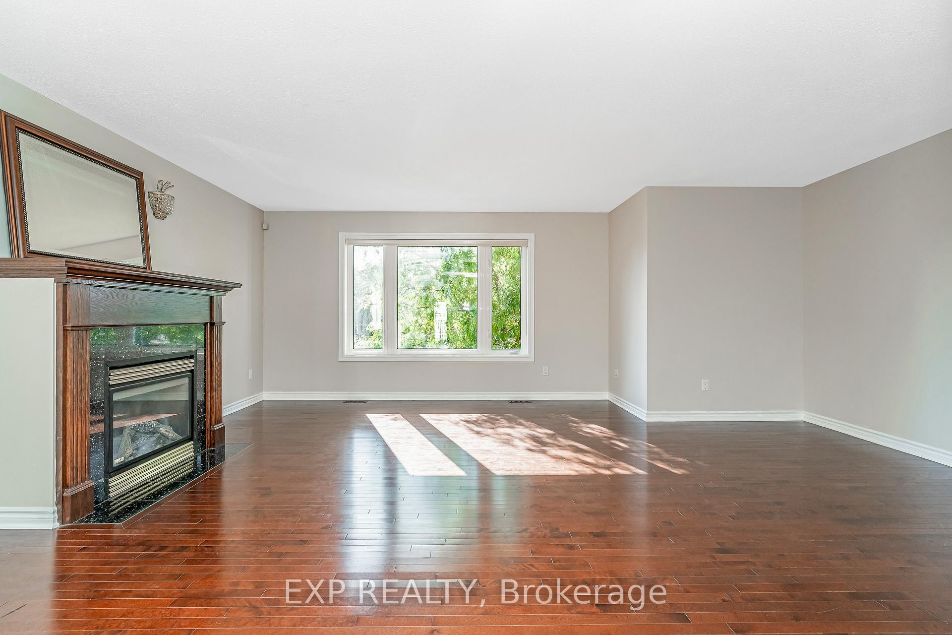 Photo 6 of Unit 5, 20 Edenvale Drive, Ottawa, Kanata - Beaverbrook — HOMEH