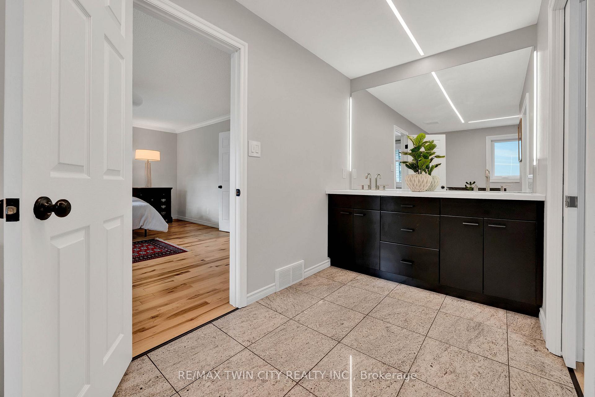Photo 33 of Unit 3, 405 Glasgow Street, Kitchener — HOMEH