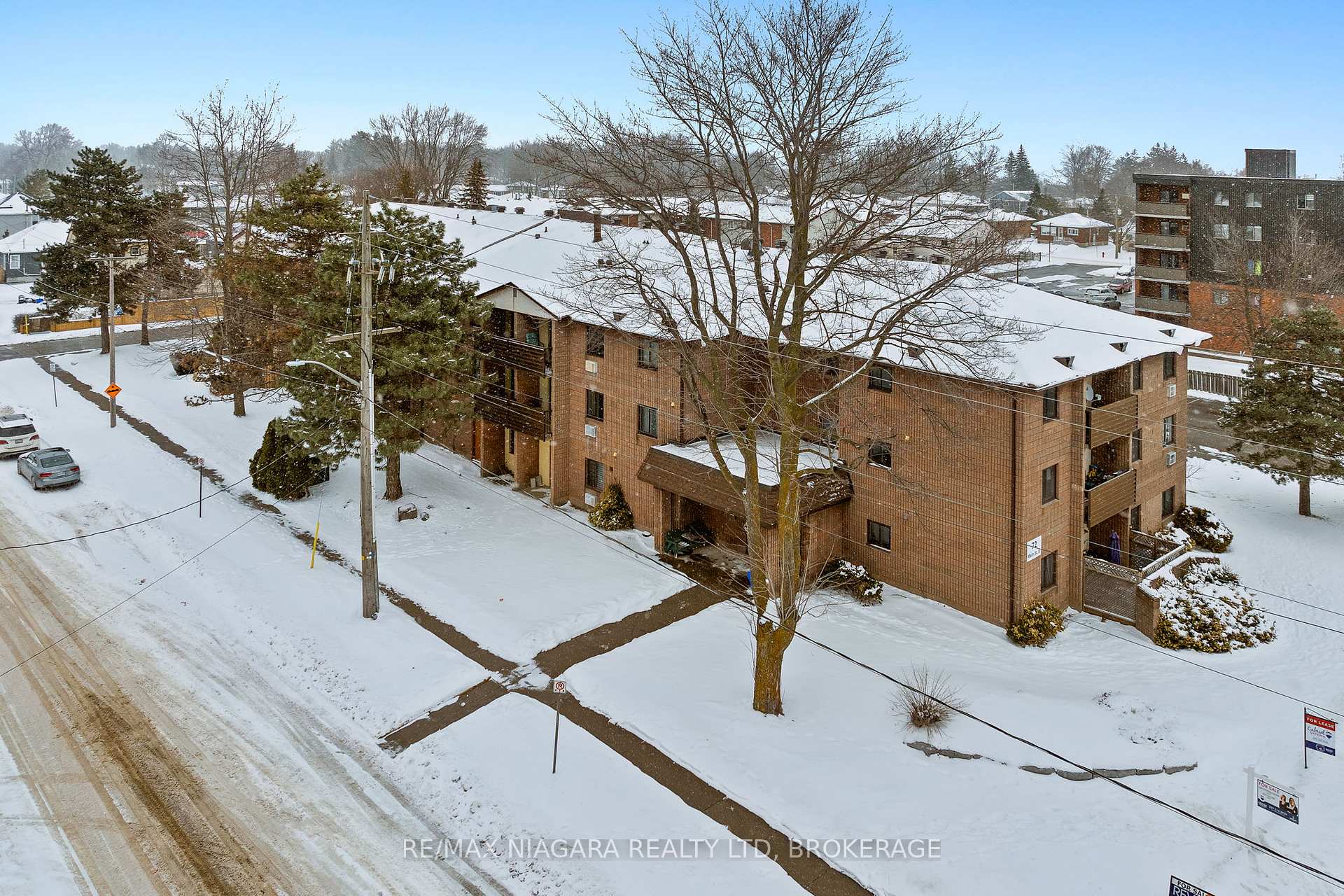 Front of Unit 323, 72 Main Street E