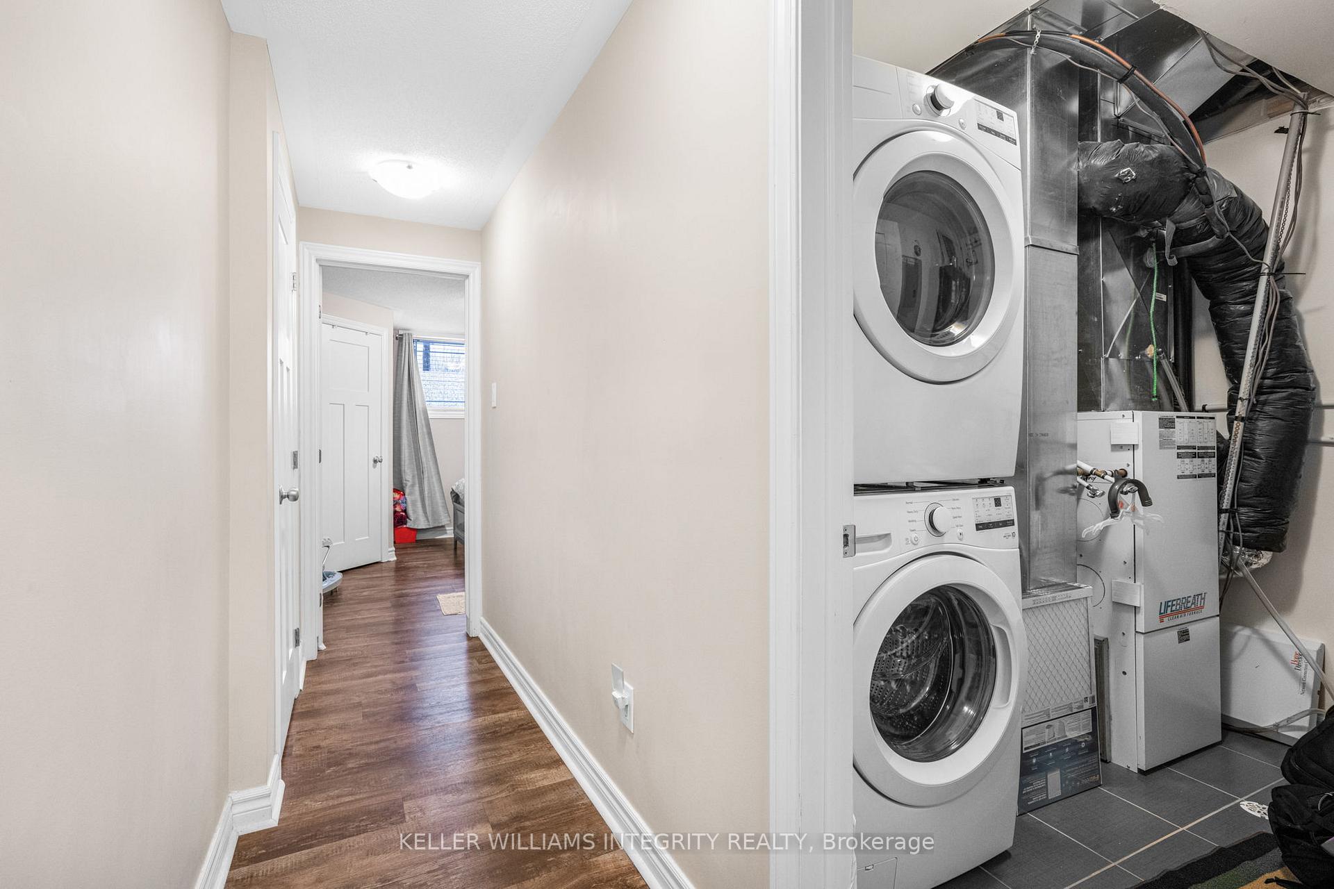 Photo 4 of Unit 18, 176 Den Haag Drive, Ottawa, Carson Meadows — HOMEH