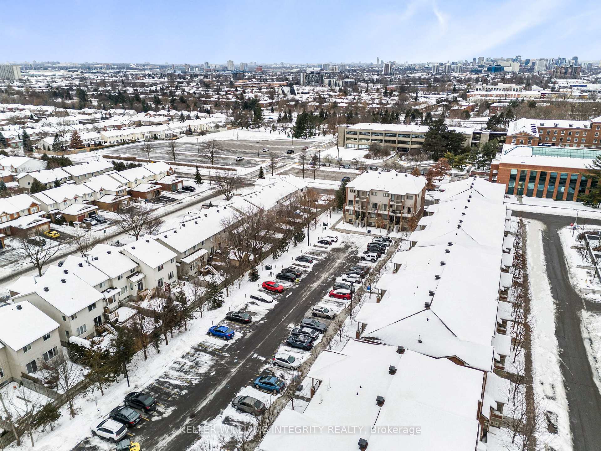 Photo 12 of Unit 18, 176 Den Haag Drive, Ottawa, Carson Meadows — HOMEH
