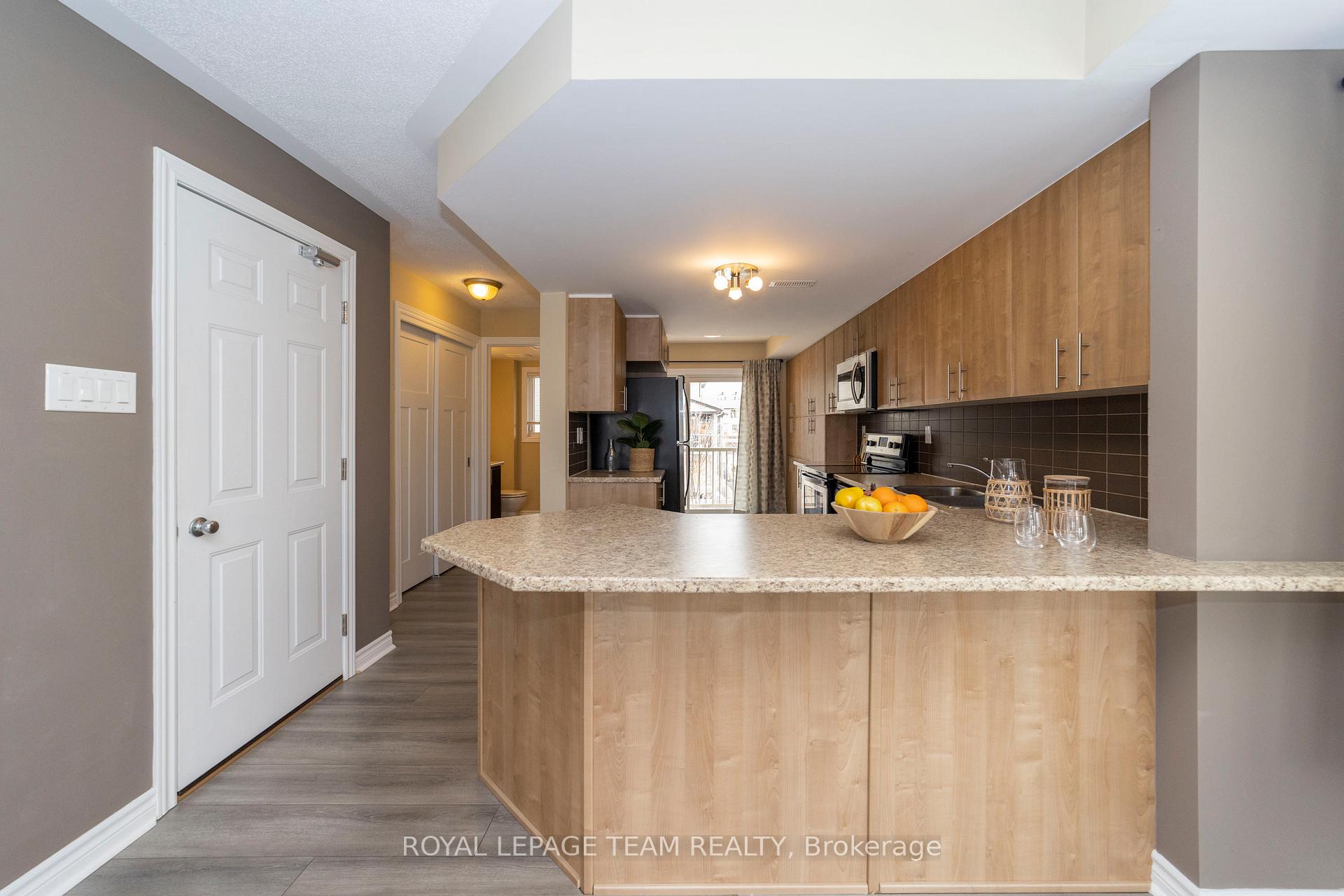 Photo 5 of Unit B, 1122 Klondike Road, Ottawa, Kanata - Morgan's Grant/South March — HOMEH