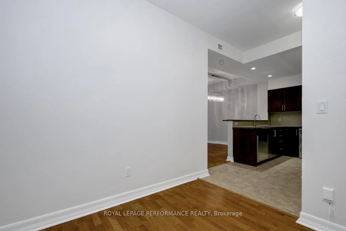 Photo 4 of Unit 107, 200 Besserer Street, Ottawa, Sandy Hill — HOMEH