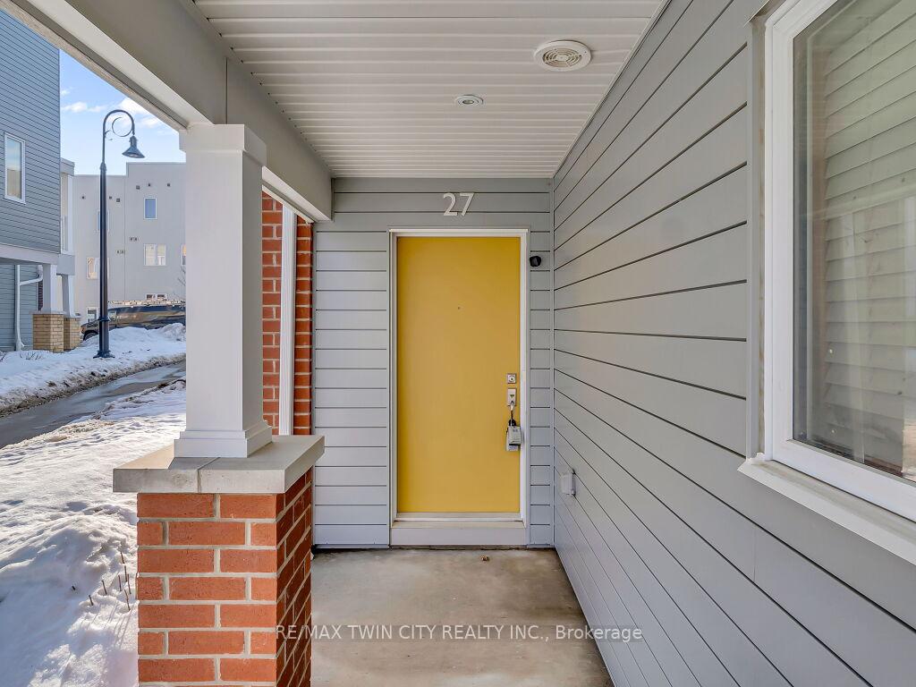 Photo 3 of 27 Valencia Avenue, Kitchener — HOMEH