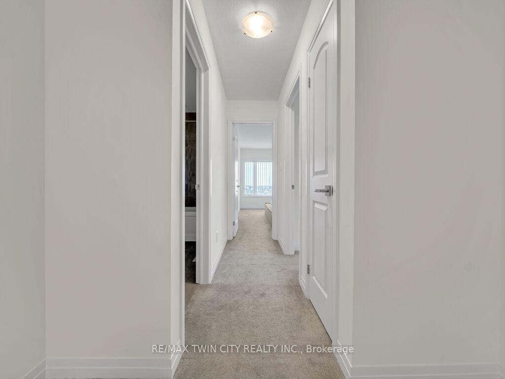 Photo 16 of 27 Valencia Avenue, Kitchener — HOMEH