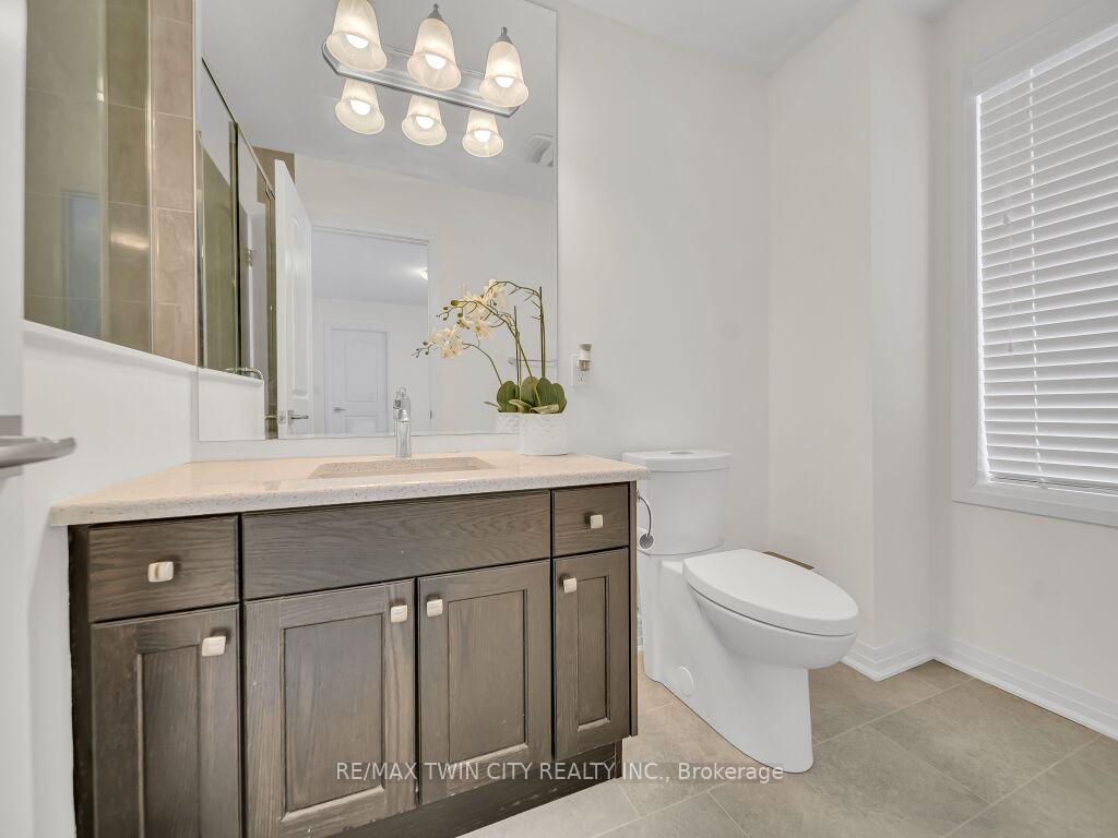 Photo 20 of 27 Valencia Avenue, Kitchener — HOMEH