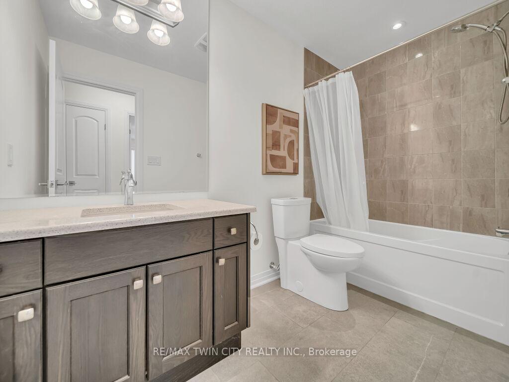 Photo 24 of 27 Valencia Avenue, Kitchener — HOMEH