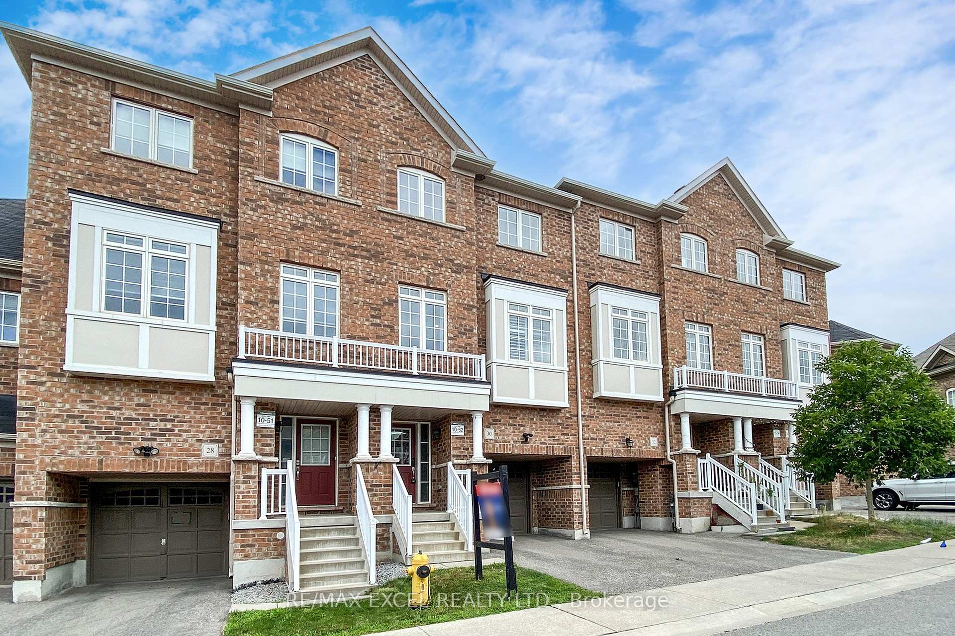 Front of 30 Roy Grove Way