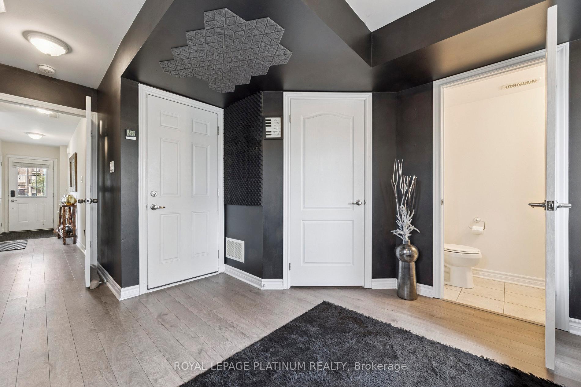 Photo 12 of 98 Ferris Square, Clarington, Courtice — HOMEH