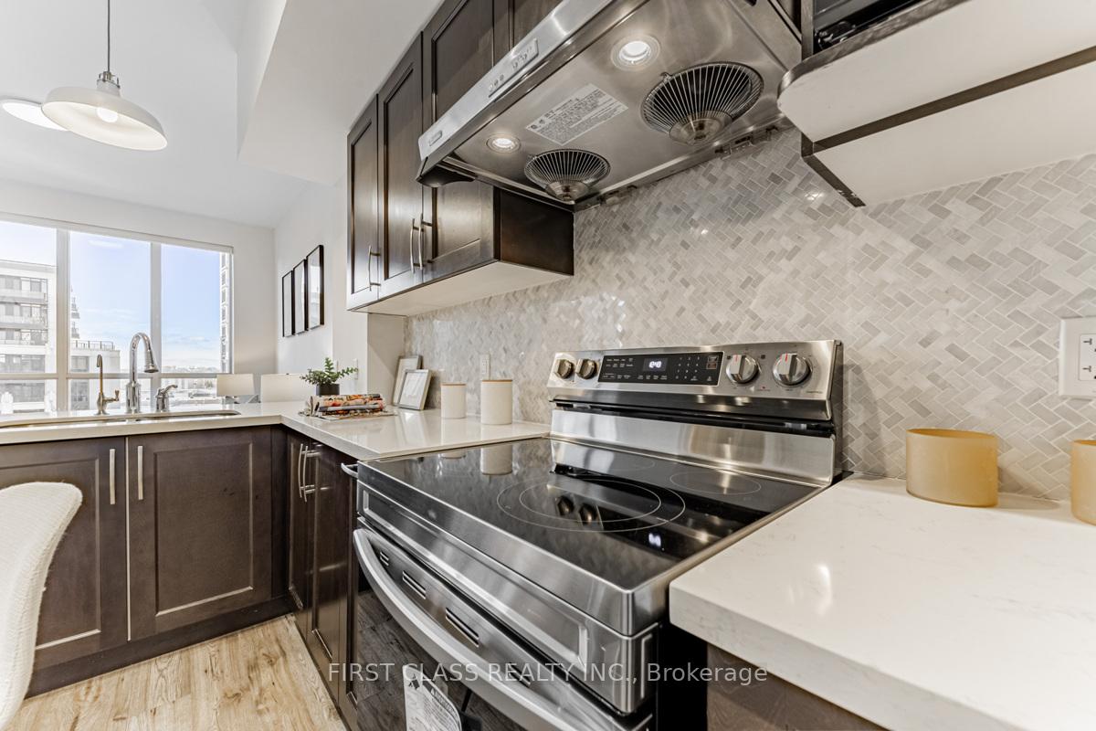 Photo 4 of Unit 918, 33 Clegg Road, Markham, Unionville — HOMEH