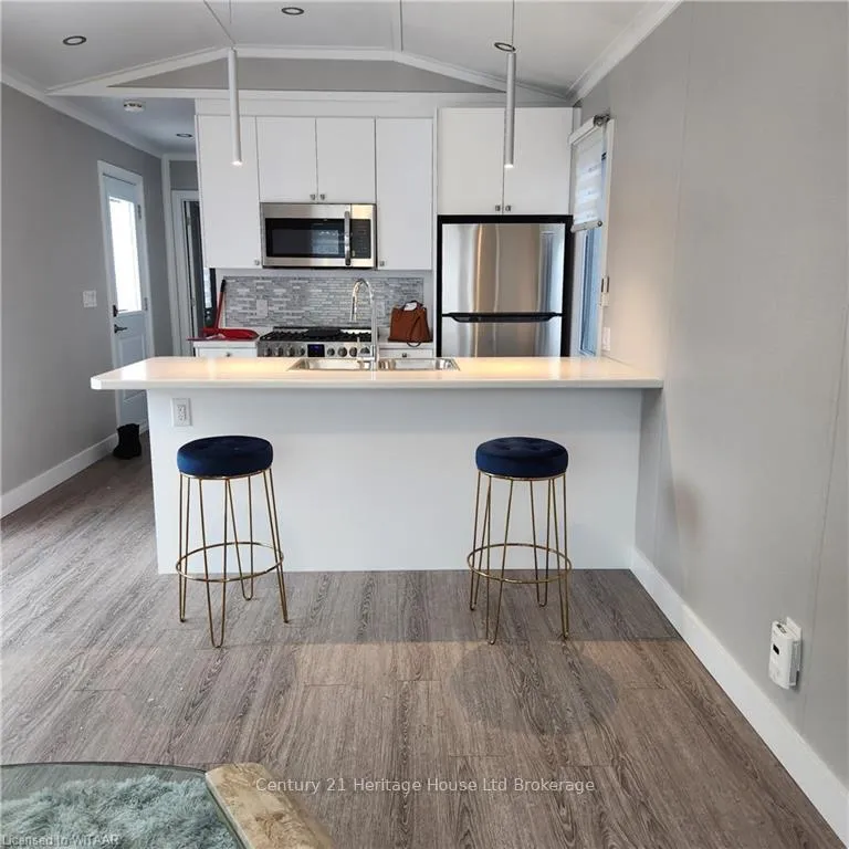 Photo 4 of Unit 18, 296 West Quarter Town Road, Brant, Brantford Twp — HOMEH
