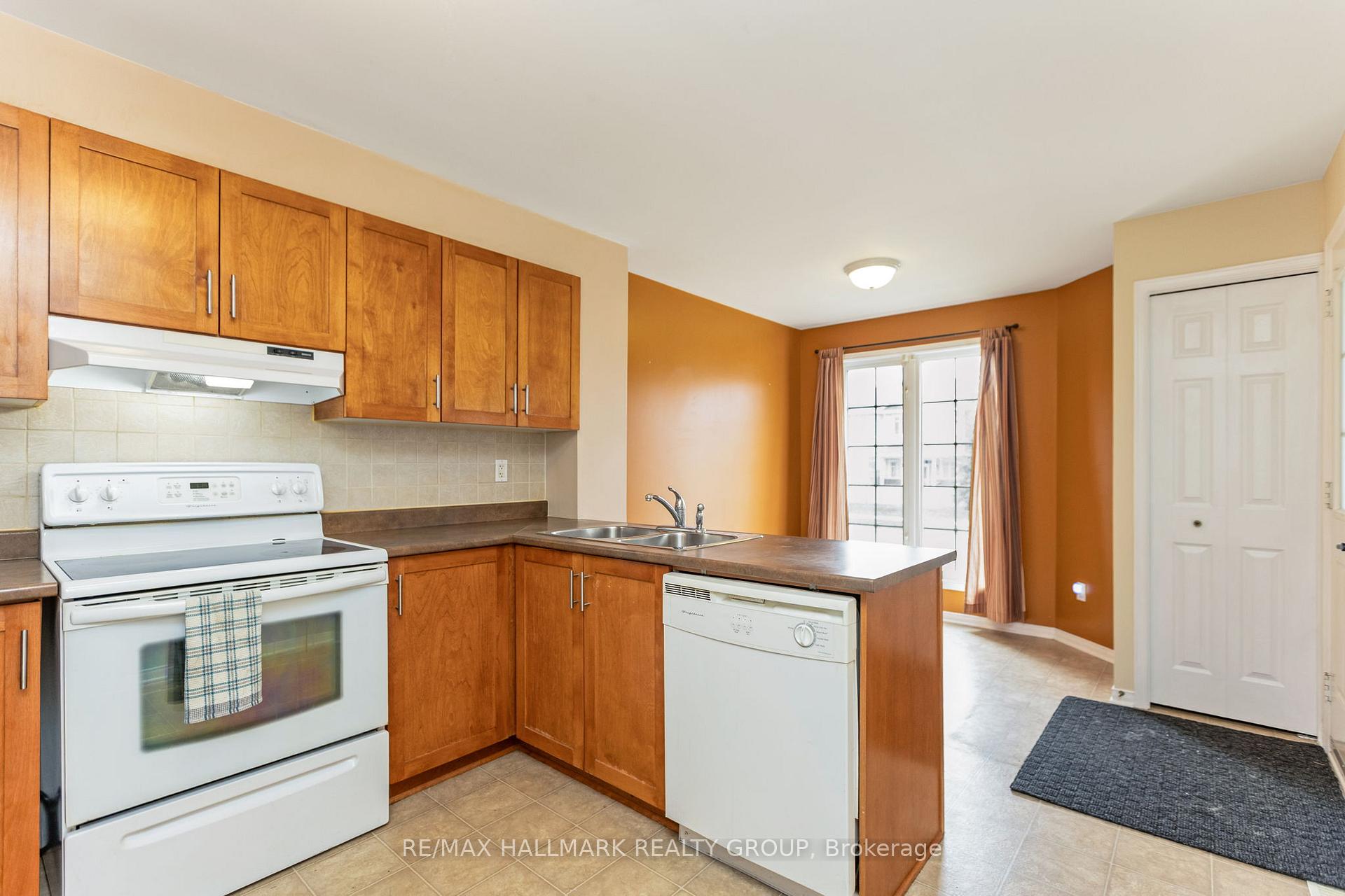 Photo 4 of 896 Longfields Drive, Ottawa, Barrhaven - Longfields — HOMEH