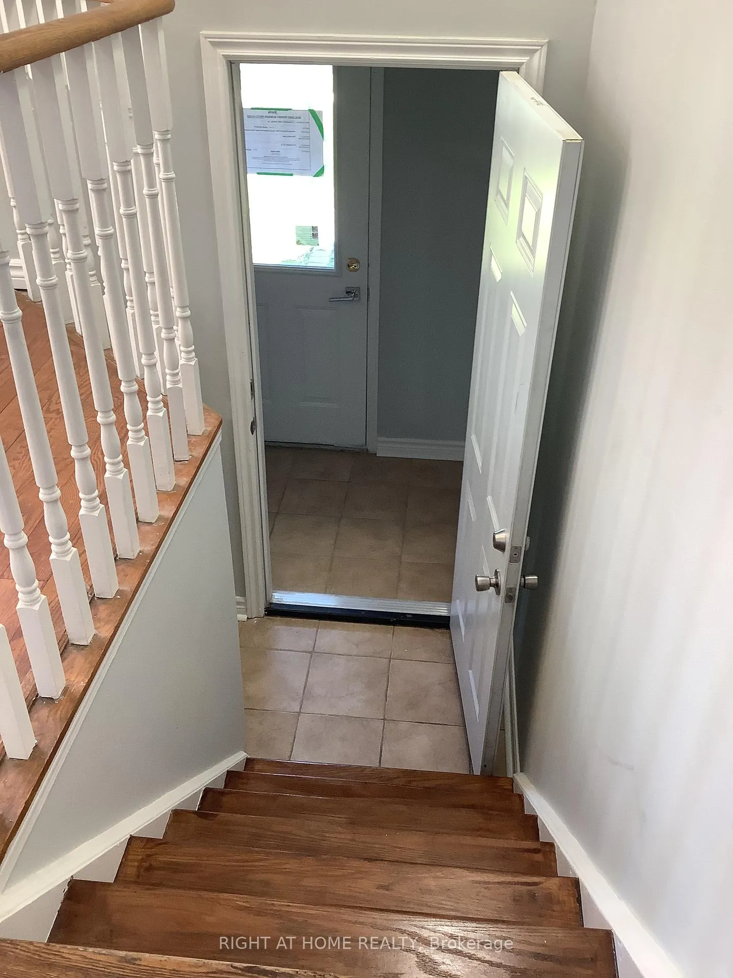 Photo 2 of 17 Dunsmore Lane, Barrie, Georgian Drive — HOMEH