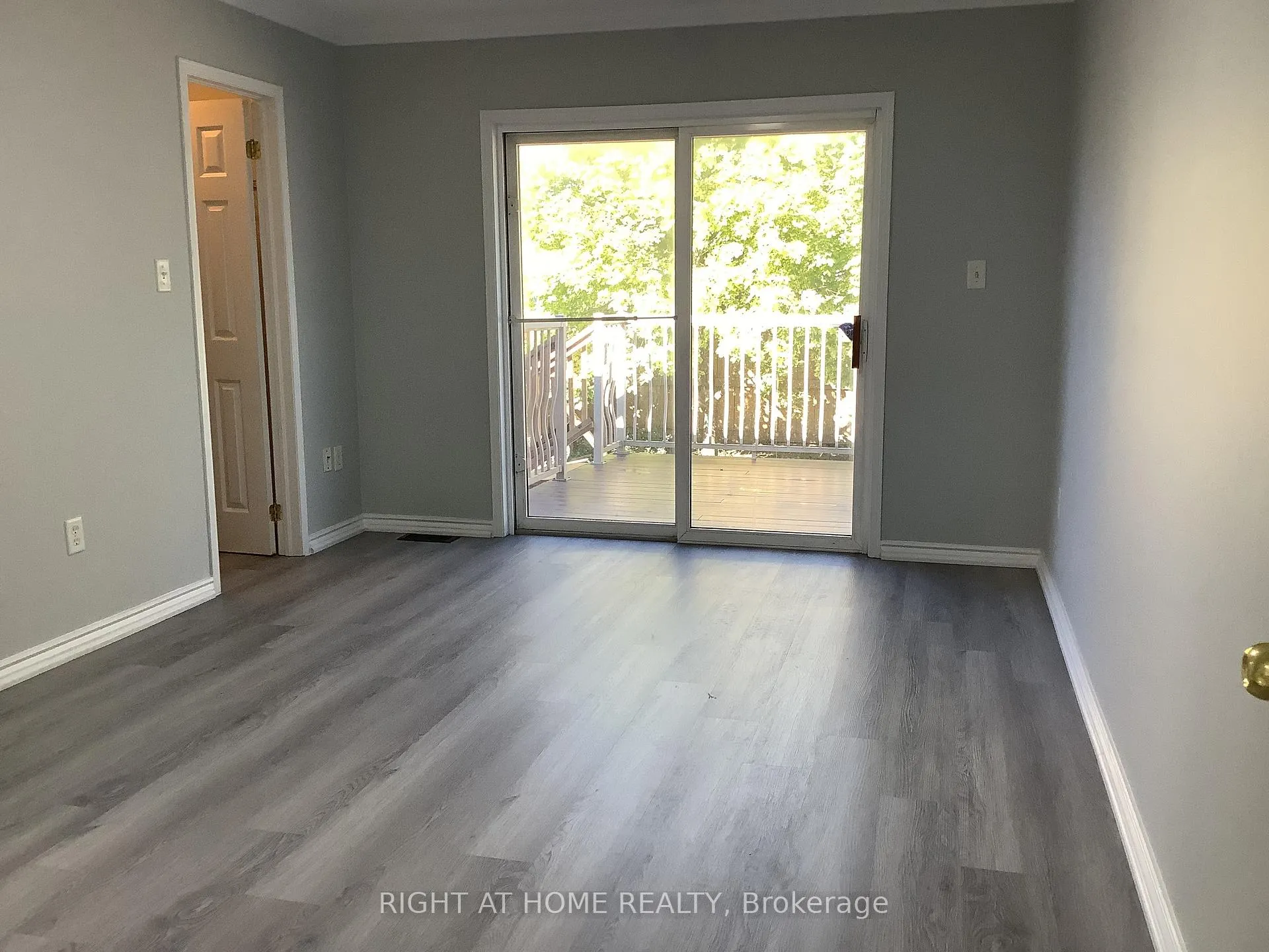 Photo 8 of 17 Dunsmore Lane, Barrie, Georgian Drive — HOMEH