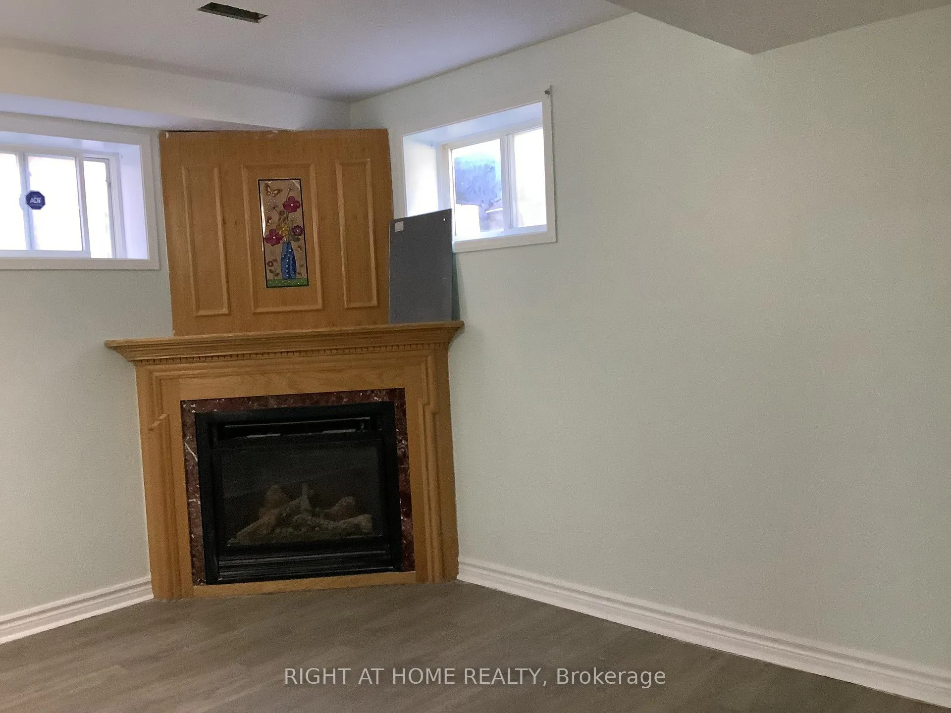 Photo 16 of 17 Dunsmore Lane, Barrie, Georgian Drive — HOMEH