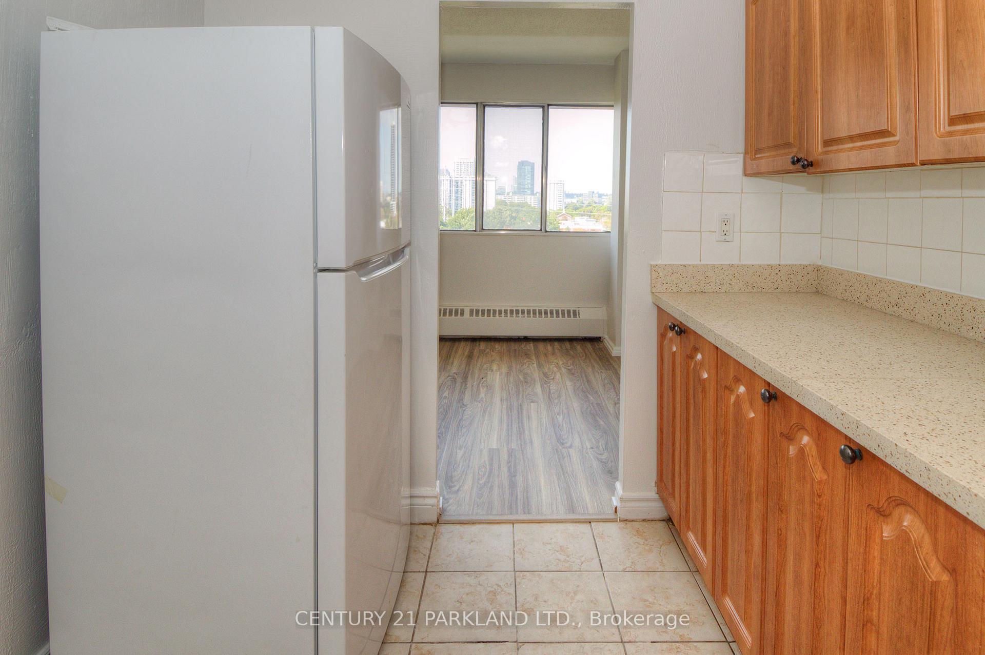Photo 17 of Unit 1409, 10 Sunny Glenway, Toronto, Flemingdon Park — HOMEH