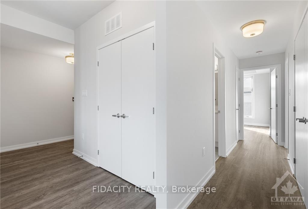 Photo 2 of Unit E, 225 Citiplace Drive E, Ottawa, Merivale Industrial Park/Citiplace — HOMEH