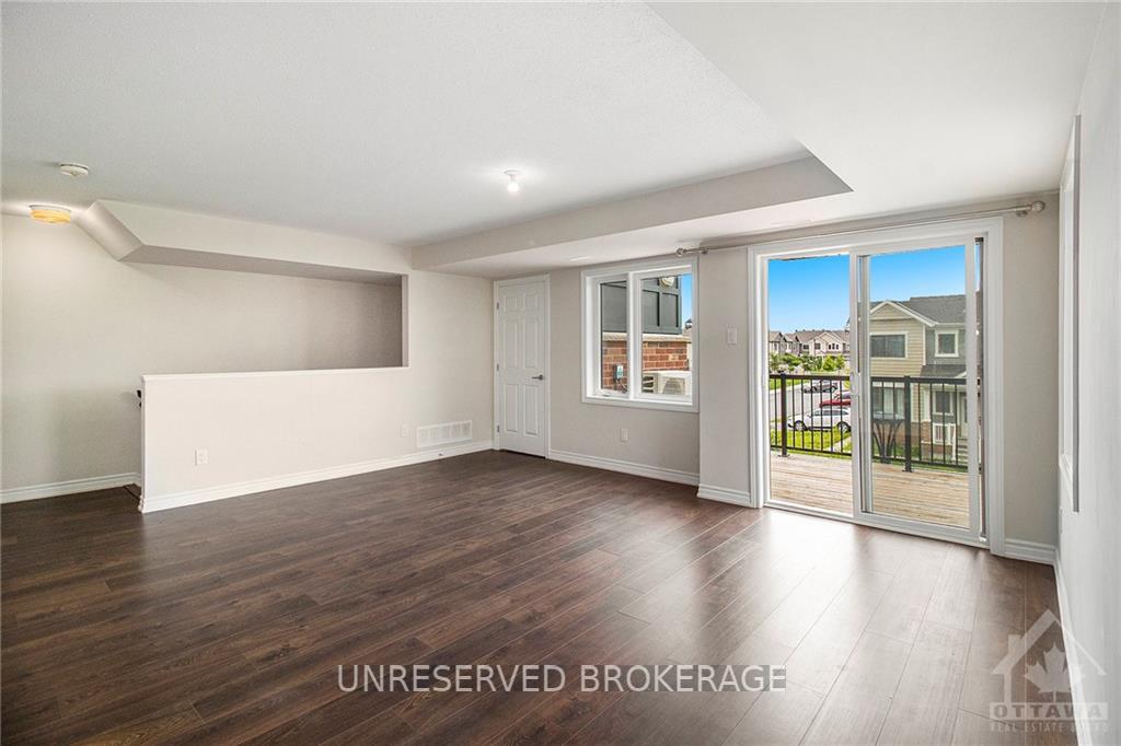 Photo 3 of 311 Aphelion Crescent, Ottawa, Barrhaven - Half Moon Bay — HOMEH