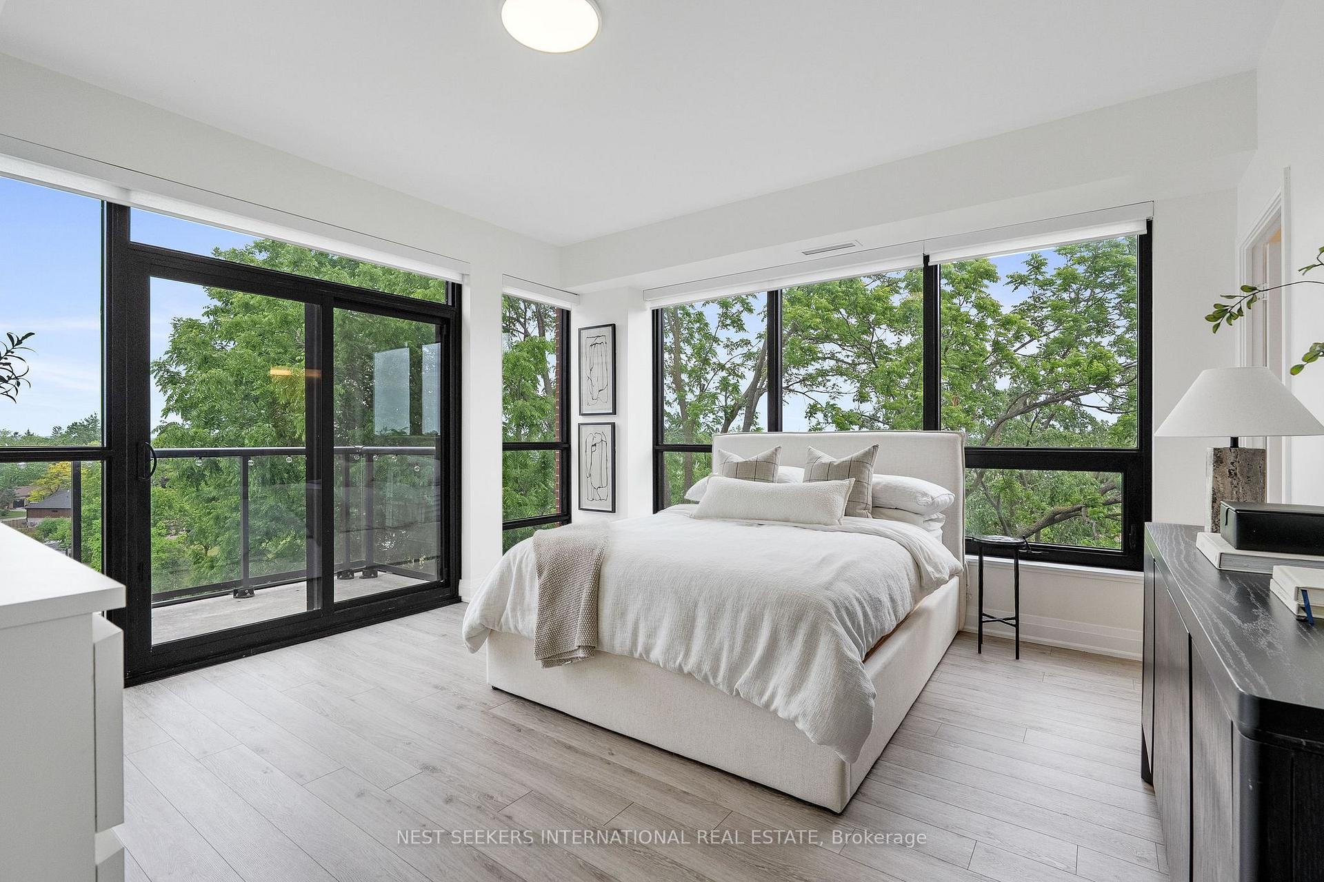 Front of Unit 404, 681 Yonge Street