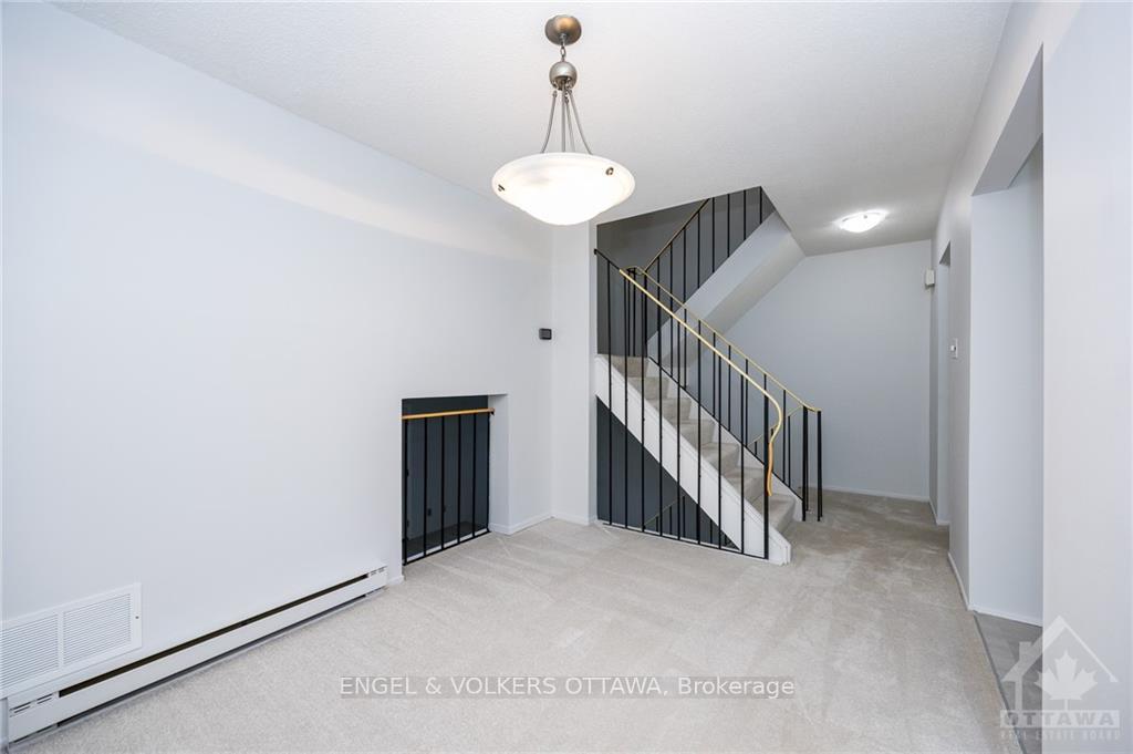 Photo 7 of 26 Peary Way, Ottawa, Kanata - Katimavik — HOMEH