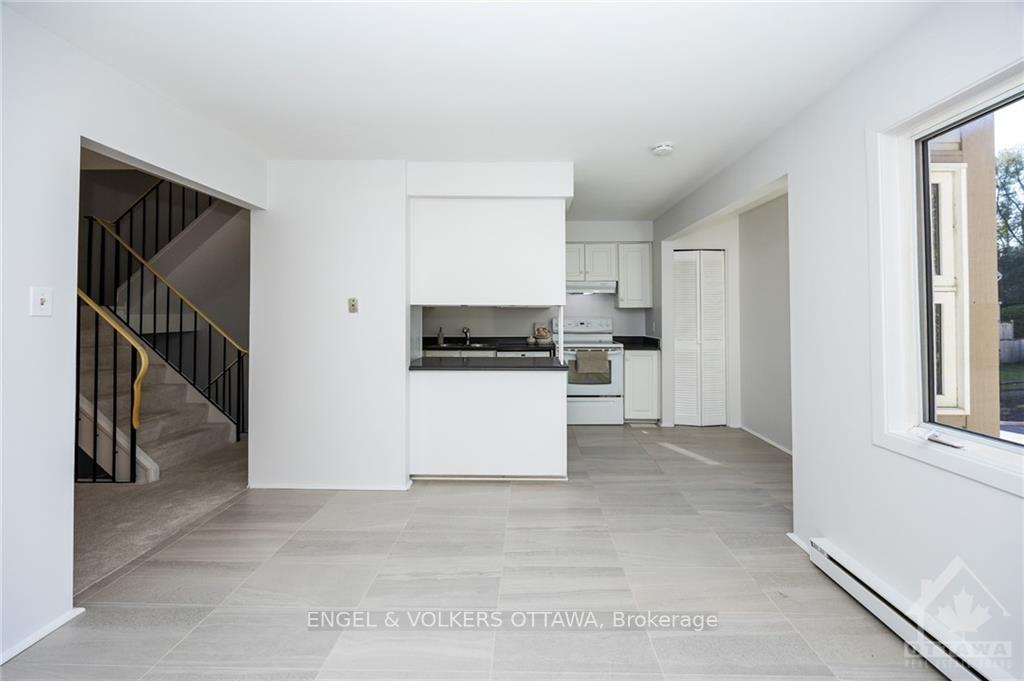Photo 8 of 26 Peary Way, Ottawa, Kanata - Katimavik — HOMEH