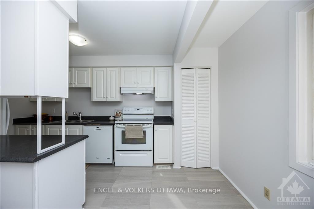 Photo 9 of 26 Peary Way, Ottawa, Kanata - Katimavik — HOMEH