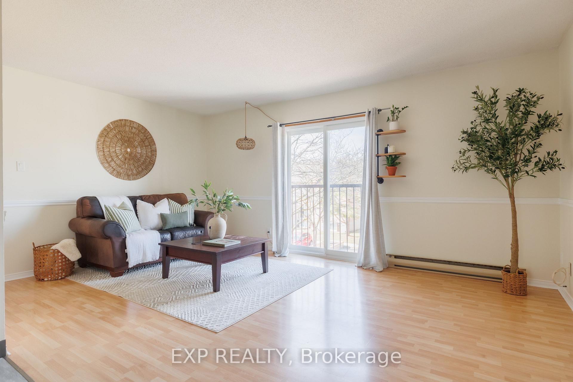 Photo 2 of Unit 10, 325 Northlake Drive, Waterloo, North Lakeshore — HOMEH