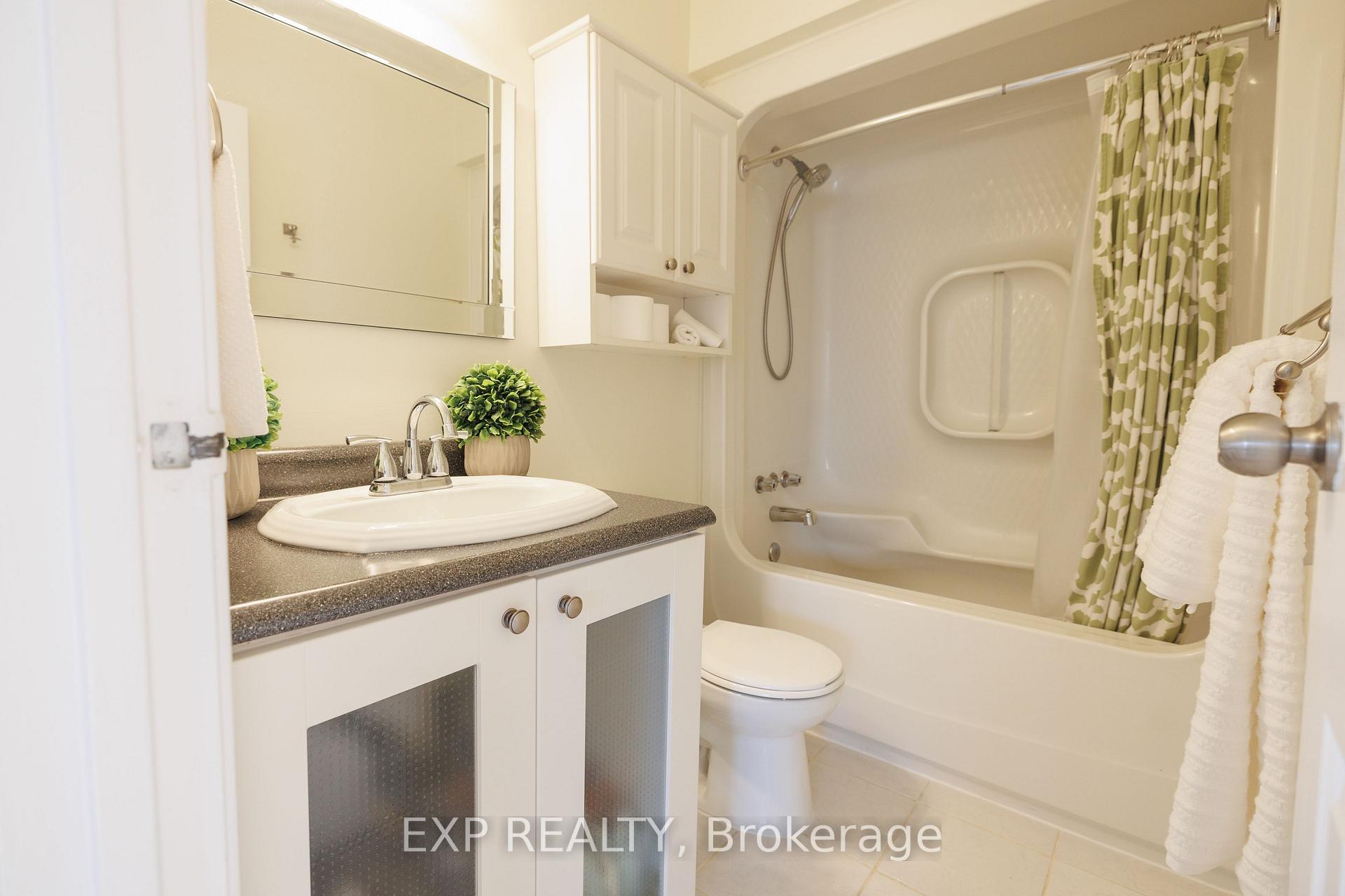 Photo 6 of Unit 10, 325 Northlake Drive, Waterloo, North Lakeshore — HOMEH