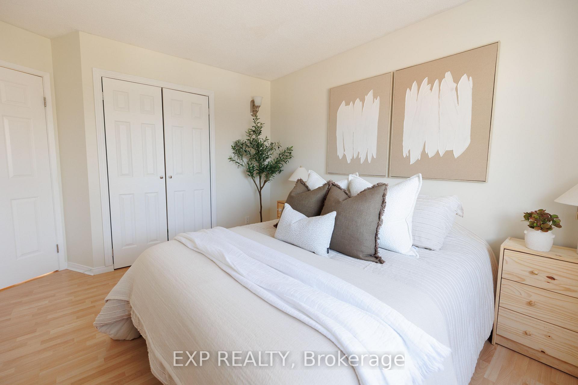 Photo 9 of Unit 10, 325 Northlake Drive, Waterloo, North Lakeshore — HOMEH