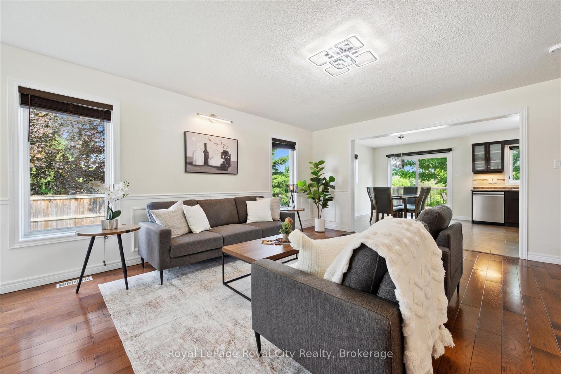 Photo 10 of Unit 17, 355 Macalister Boulevard, Guelph, Kortright East — HOMEH
