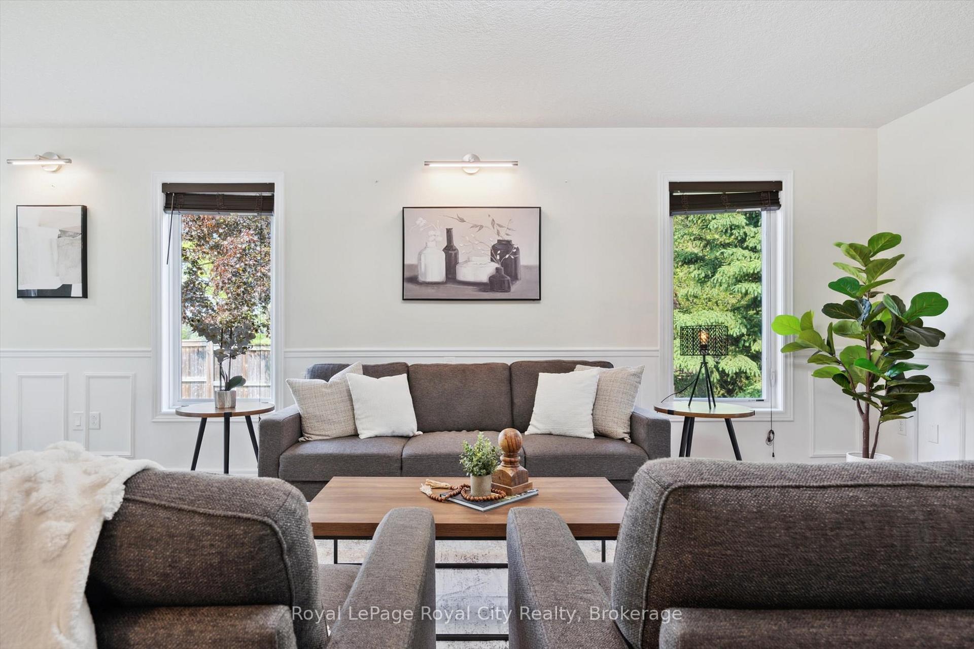 Photo 11 of Unit 17, 355 Macalister Boulevard, Guelph, Kortright East — HOMEH