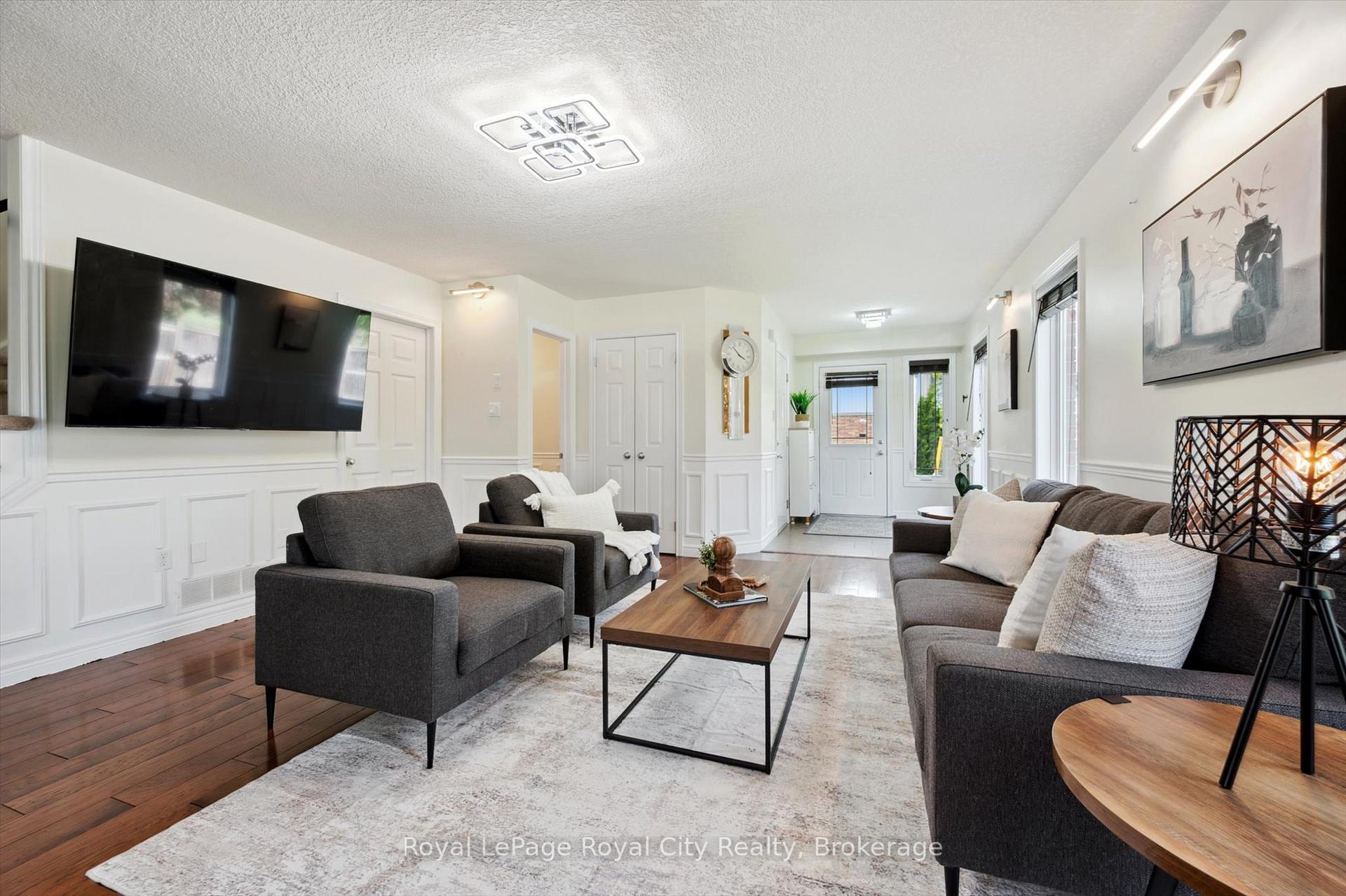 Photo 13 of Unit 17, 355 Macalister Boulevard, Guelph, Kortright East — HOMEH