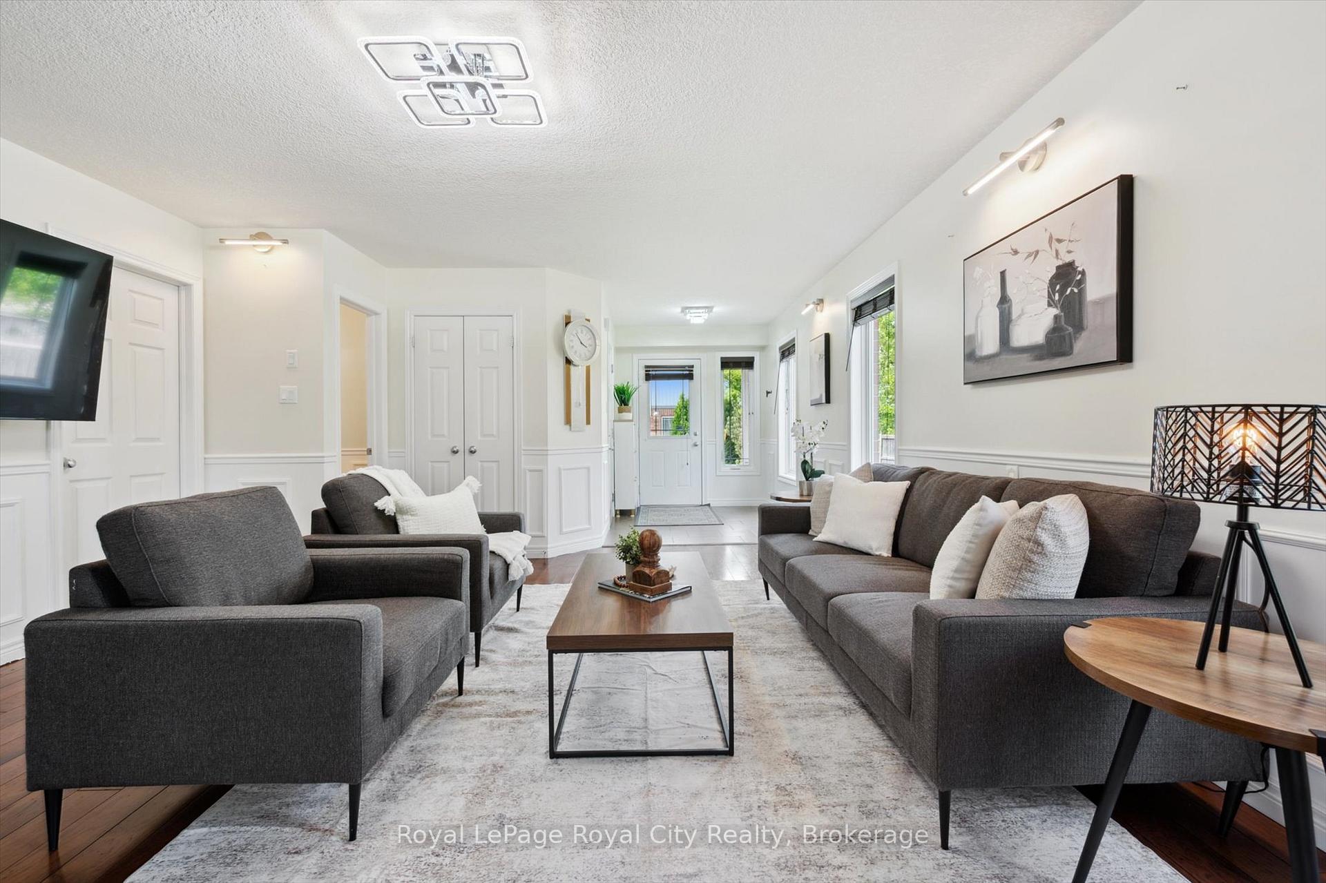 Photo 14 of Unit 17, 355 Macalister Boulevard, Guelph, Kortright East — HOMEH